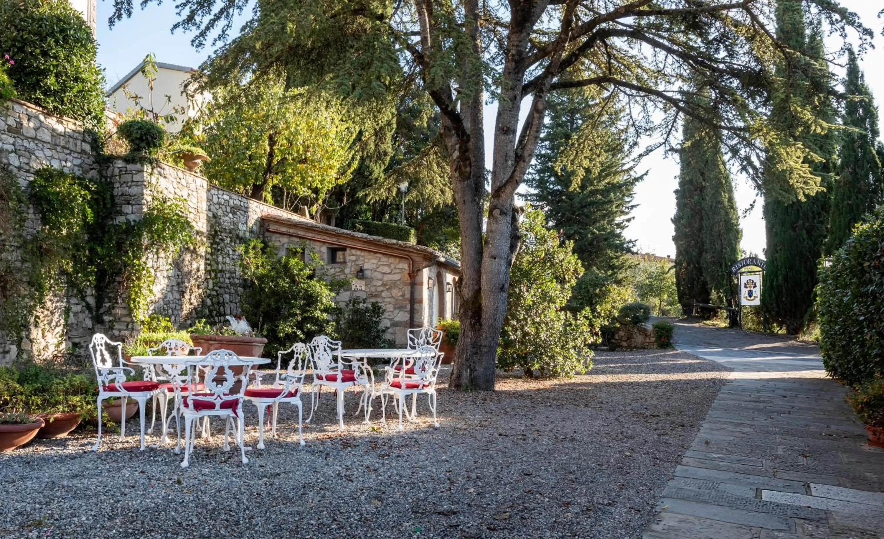 Restaurant/places to eat in Relais Vignale & Spa