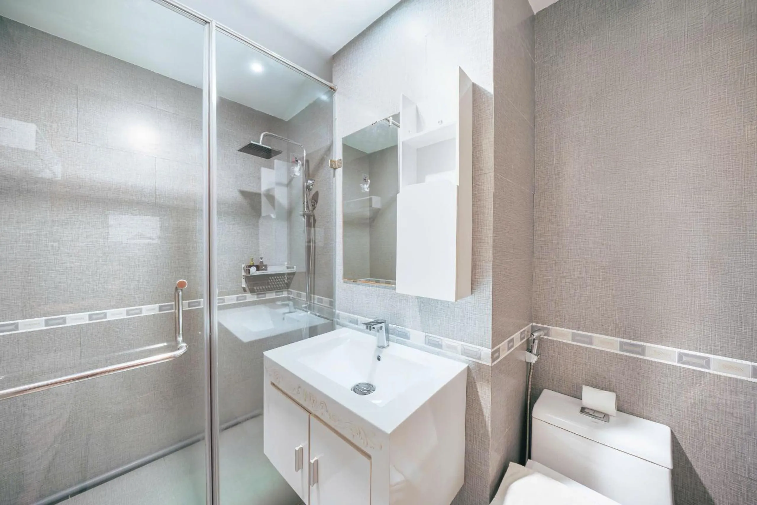 Shower in Ocean Garden Boutique Da Nang by Haviland