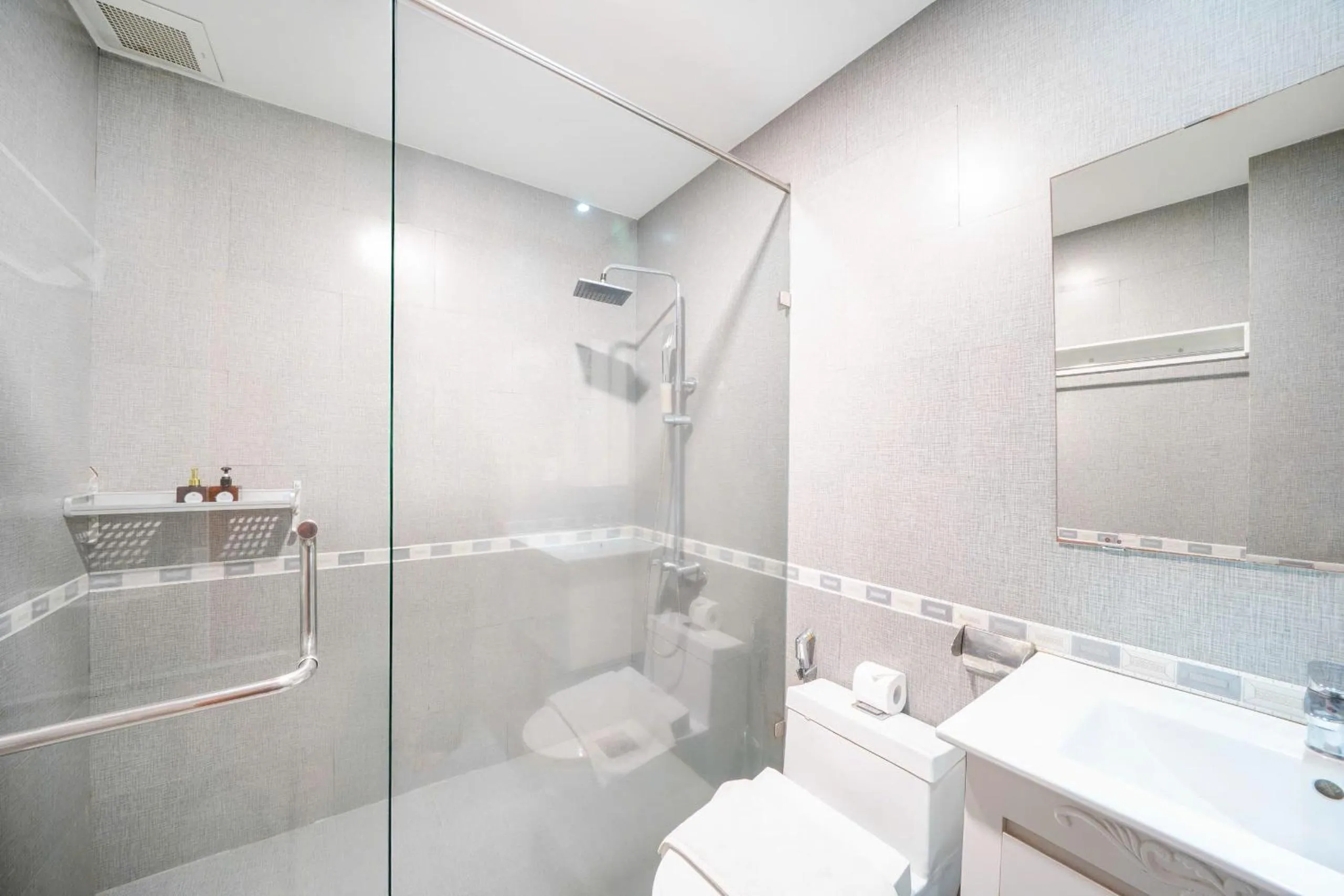 Toilet in Ocean Garden Boutique Da Nang by Haviland