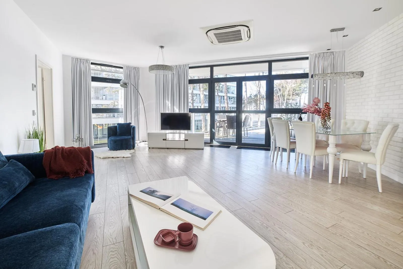 Living room in Dune Beach Resort - A