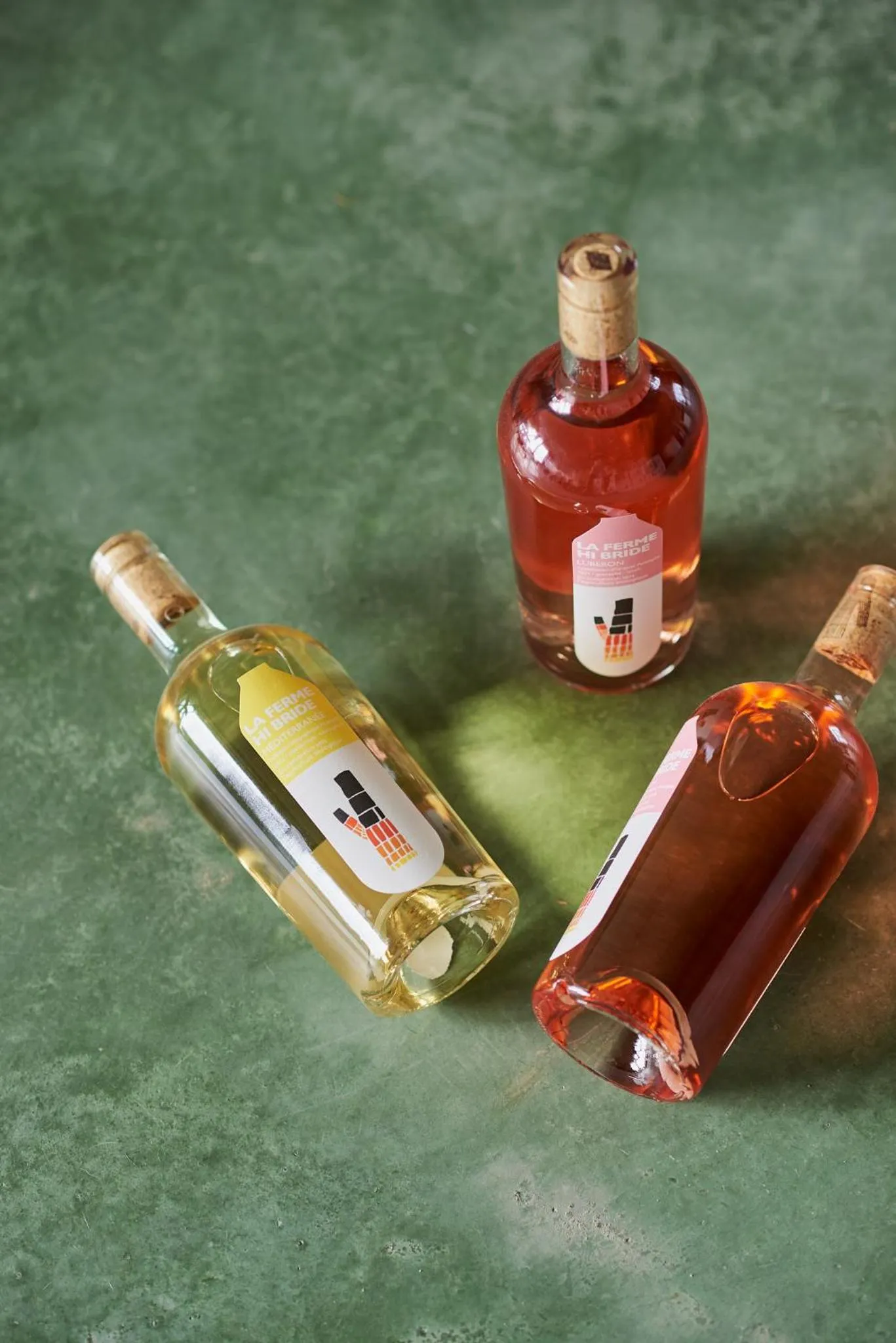 On-site shops in Domaine La Ferme HI bride