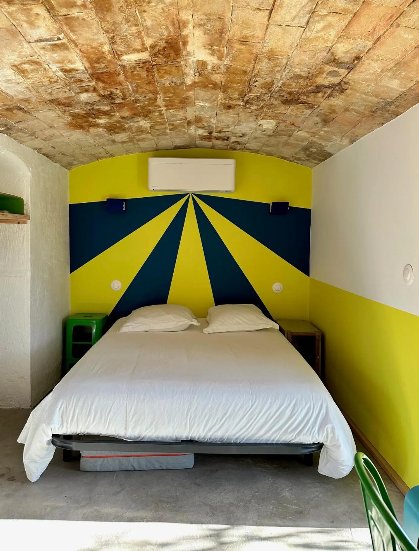 Bed in Domaine La Ferme HI bride