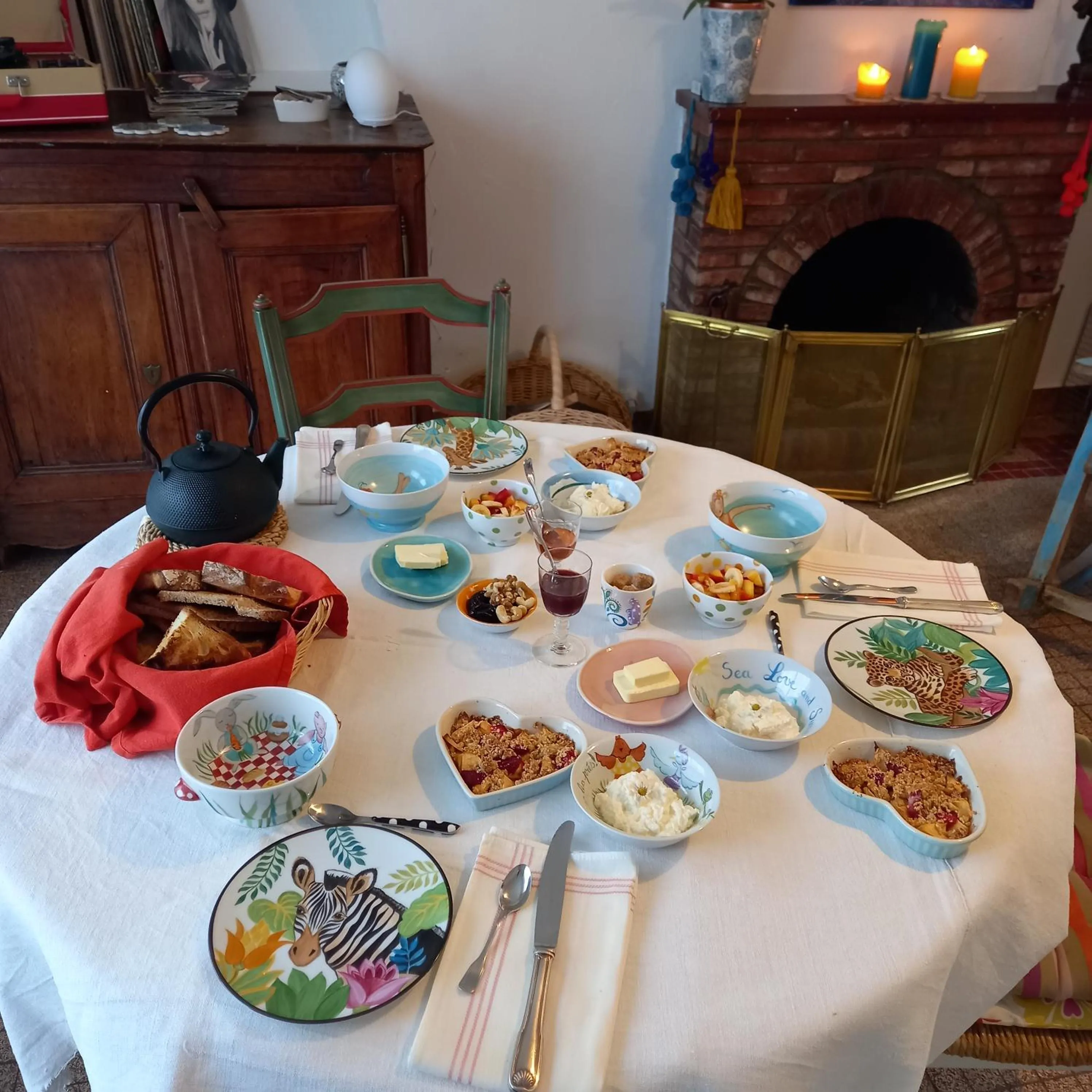 Breakfast in Chambres d'Hôtes Couleurs d'Elvine