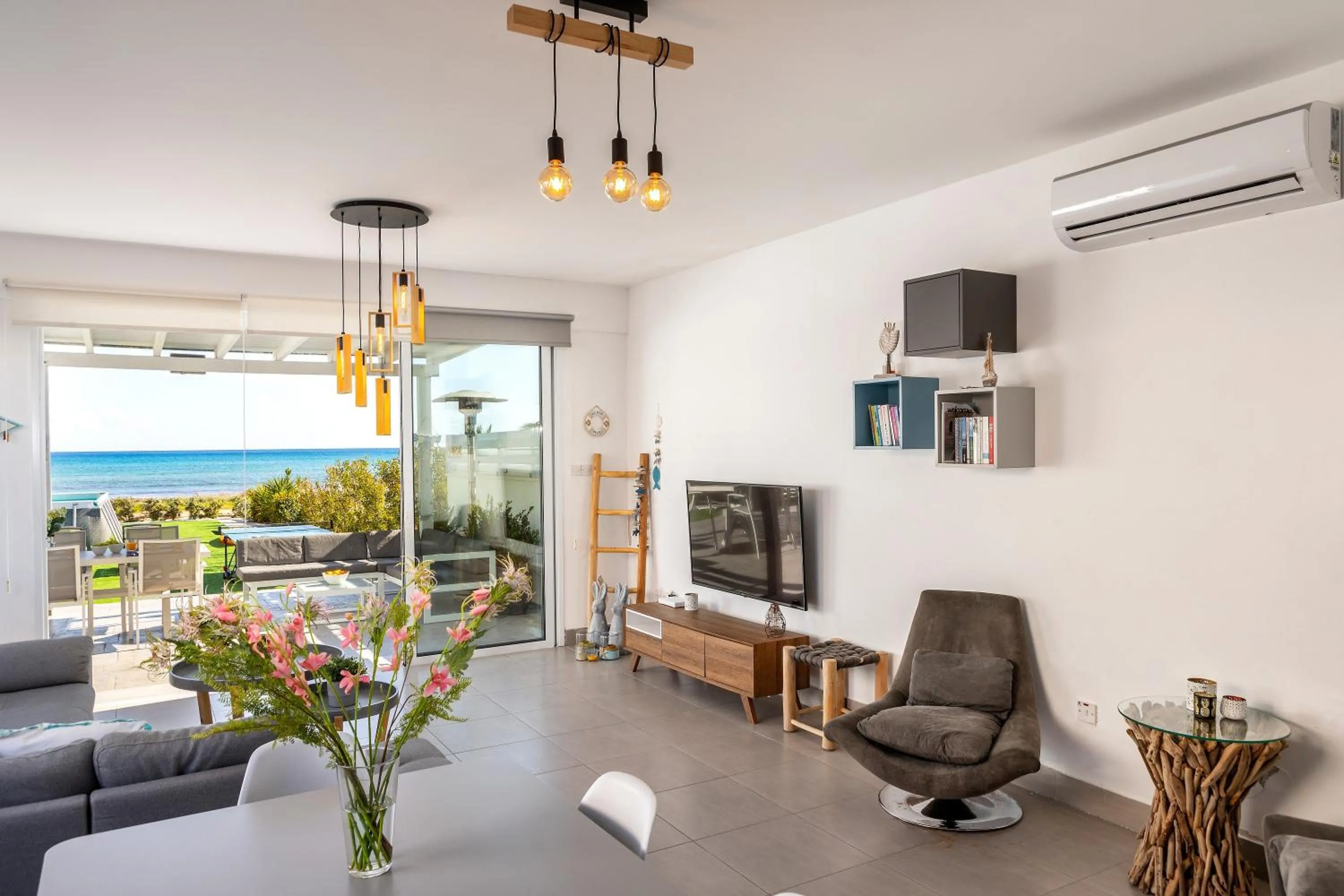 Ayia Thekla Seafront Villa Dagi