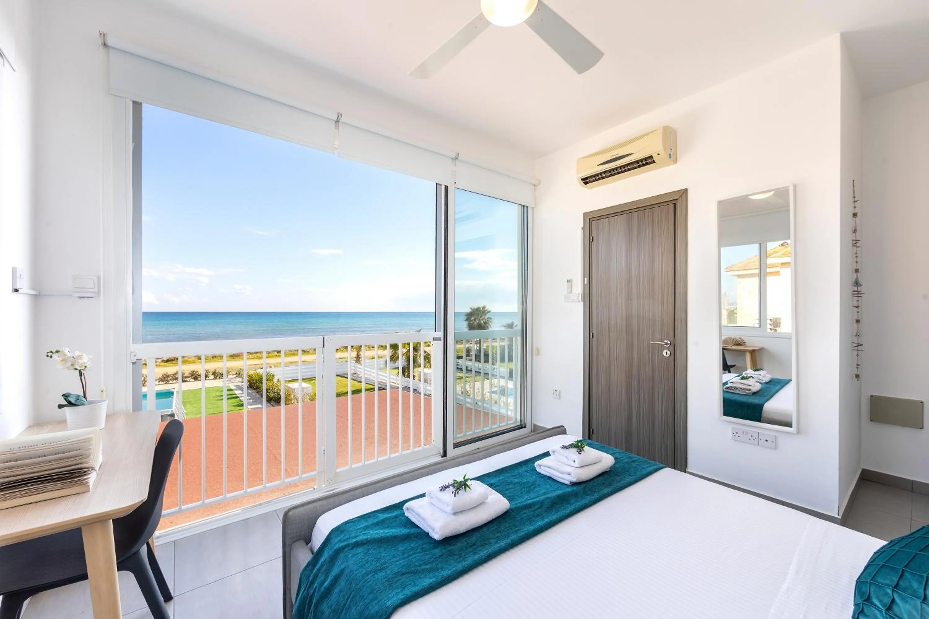 Bed in Ayia Thekla Seafront Villa Dagi