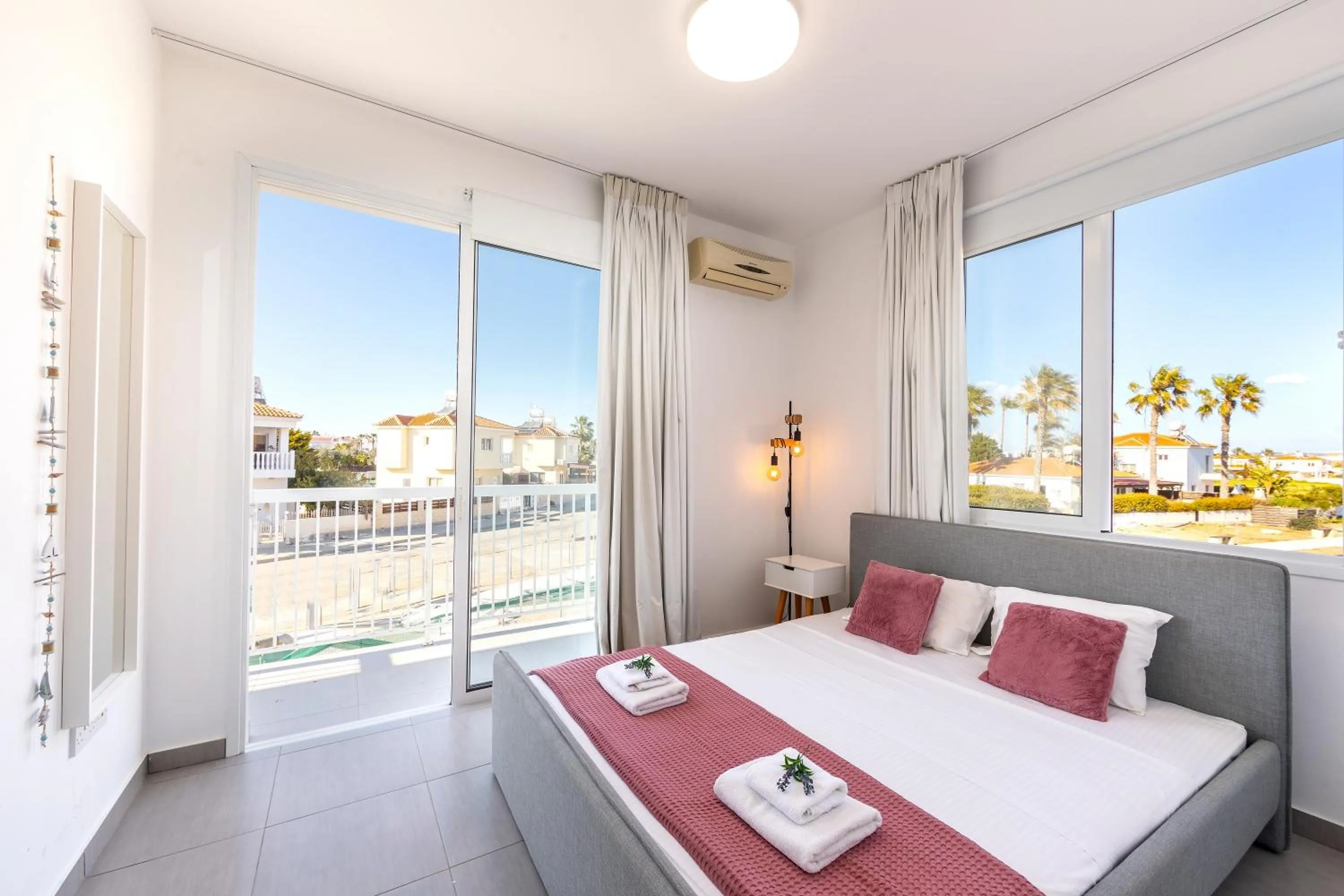 Bed in Ayia Thekla Seafront Villa Dagi