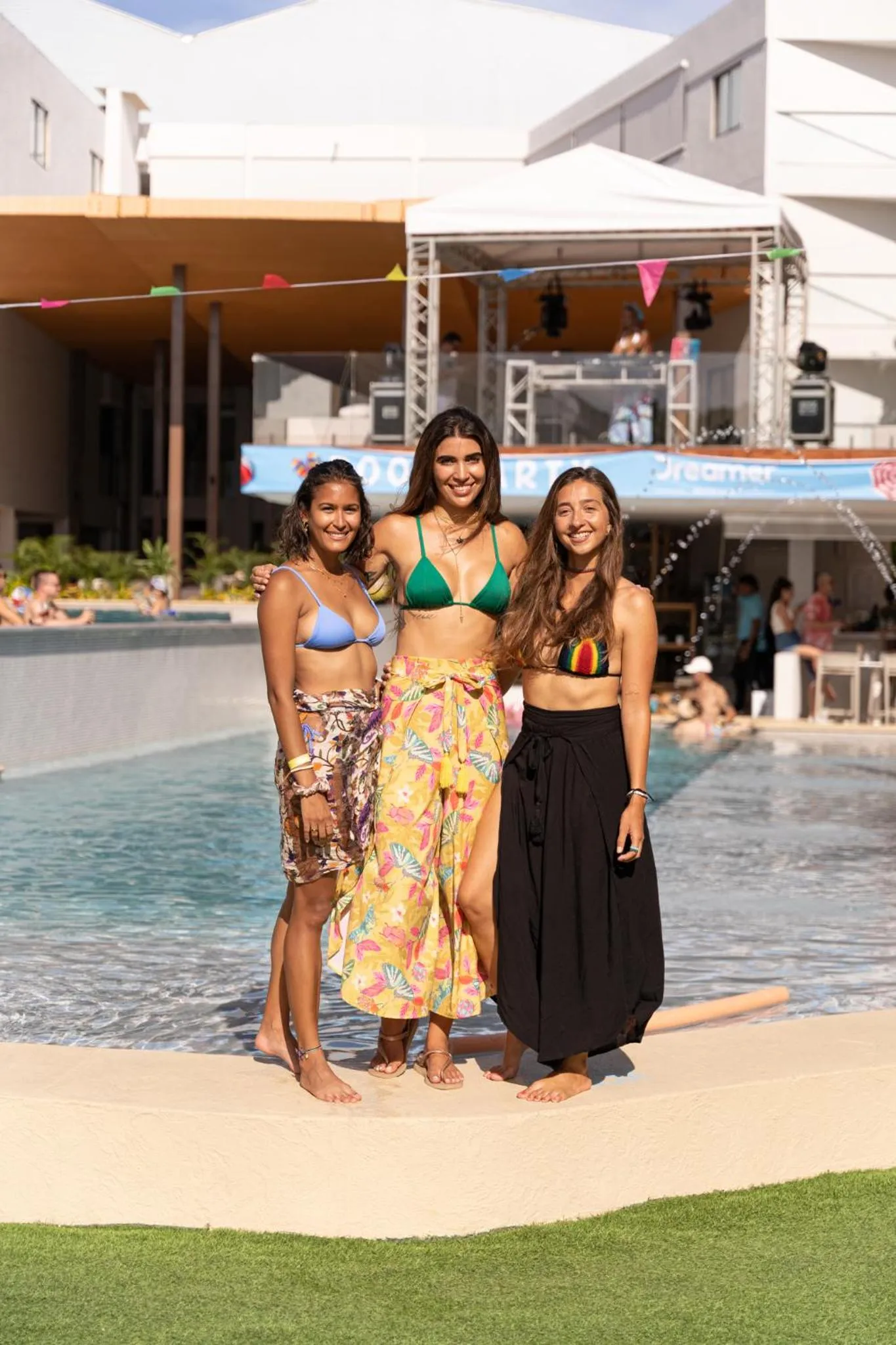 Swimming pool in Dreamer Beach Club