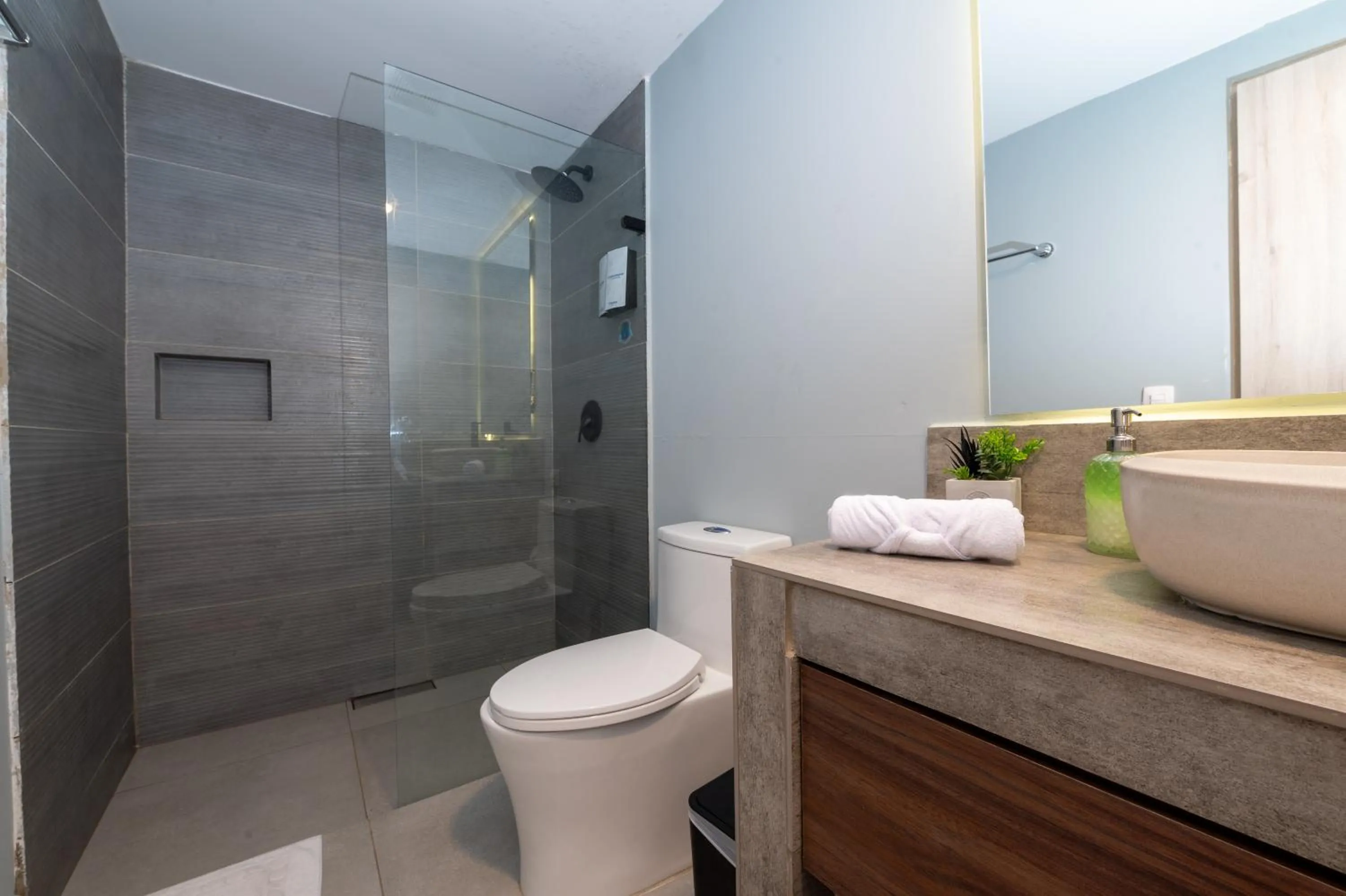 Shower in Dreamer Beach Club