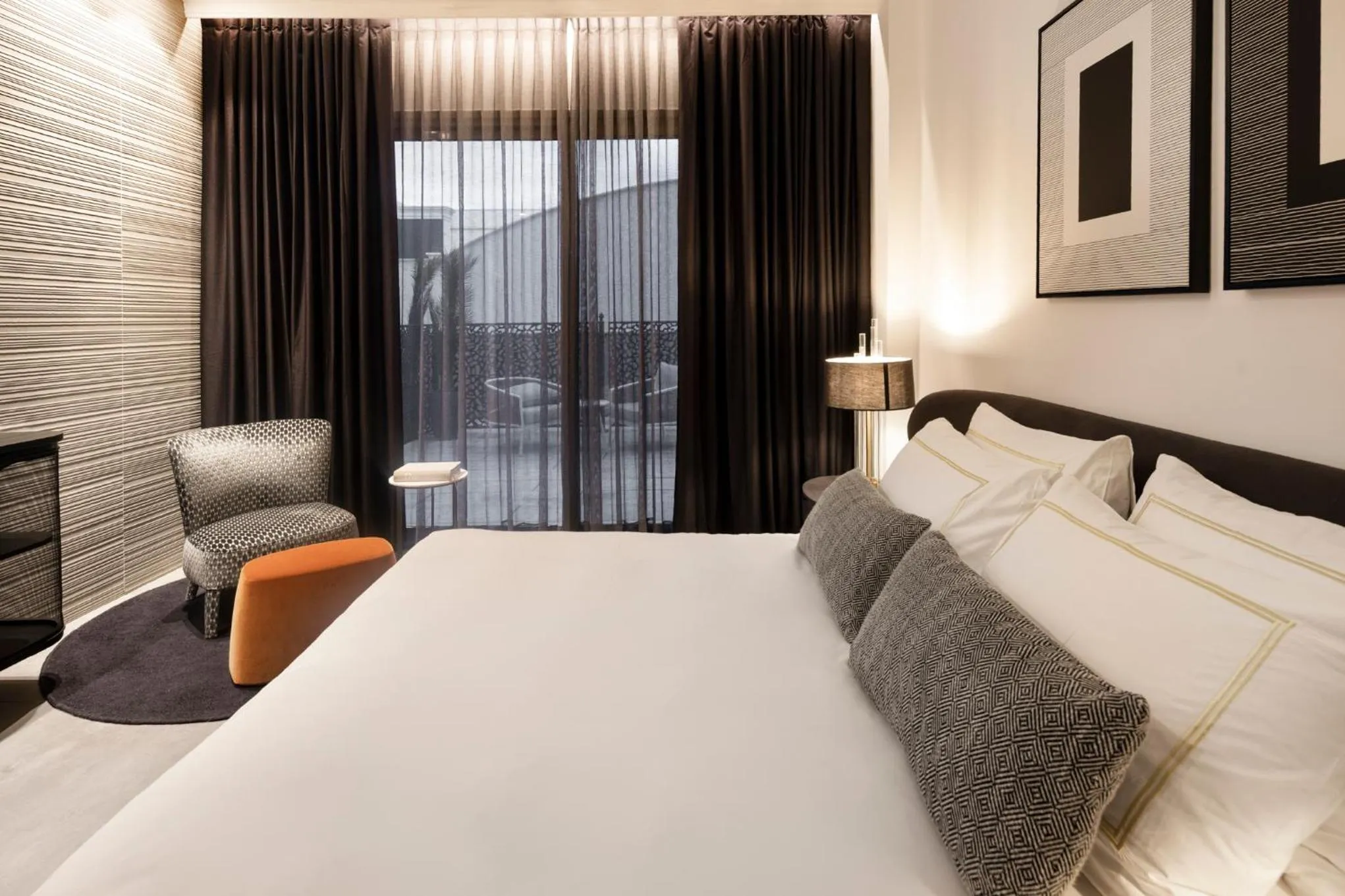 Bed in Dhotel - די הוטל