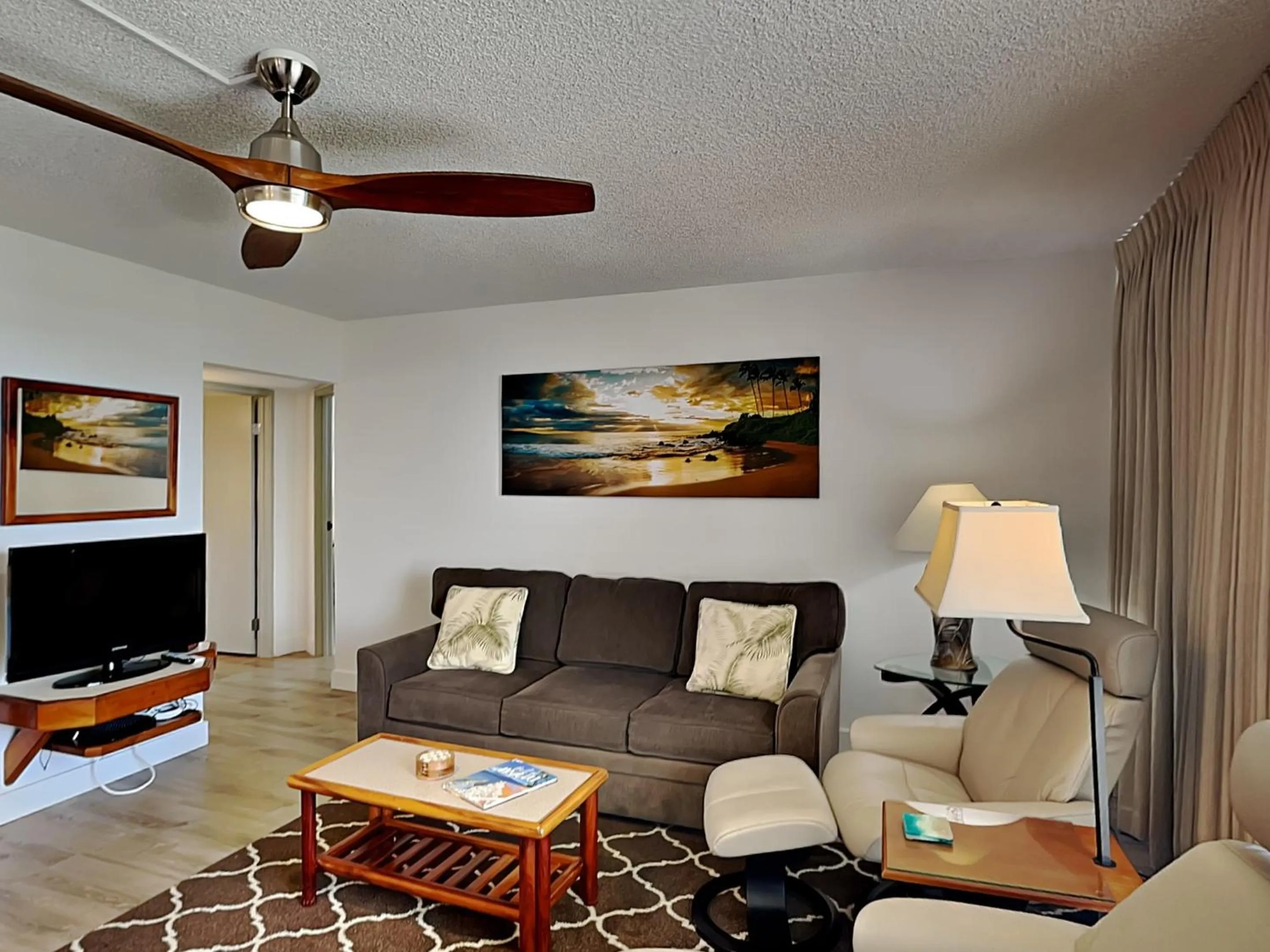 Property building in Island Surf 506