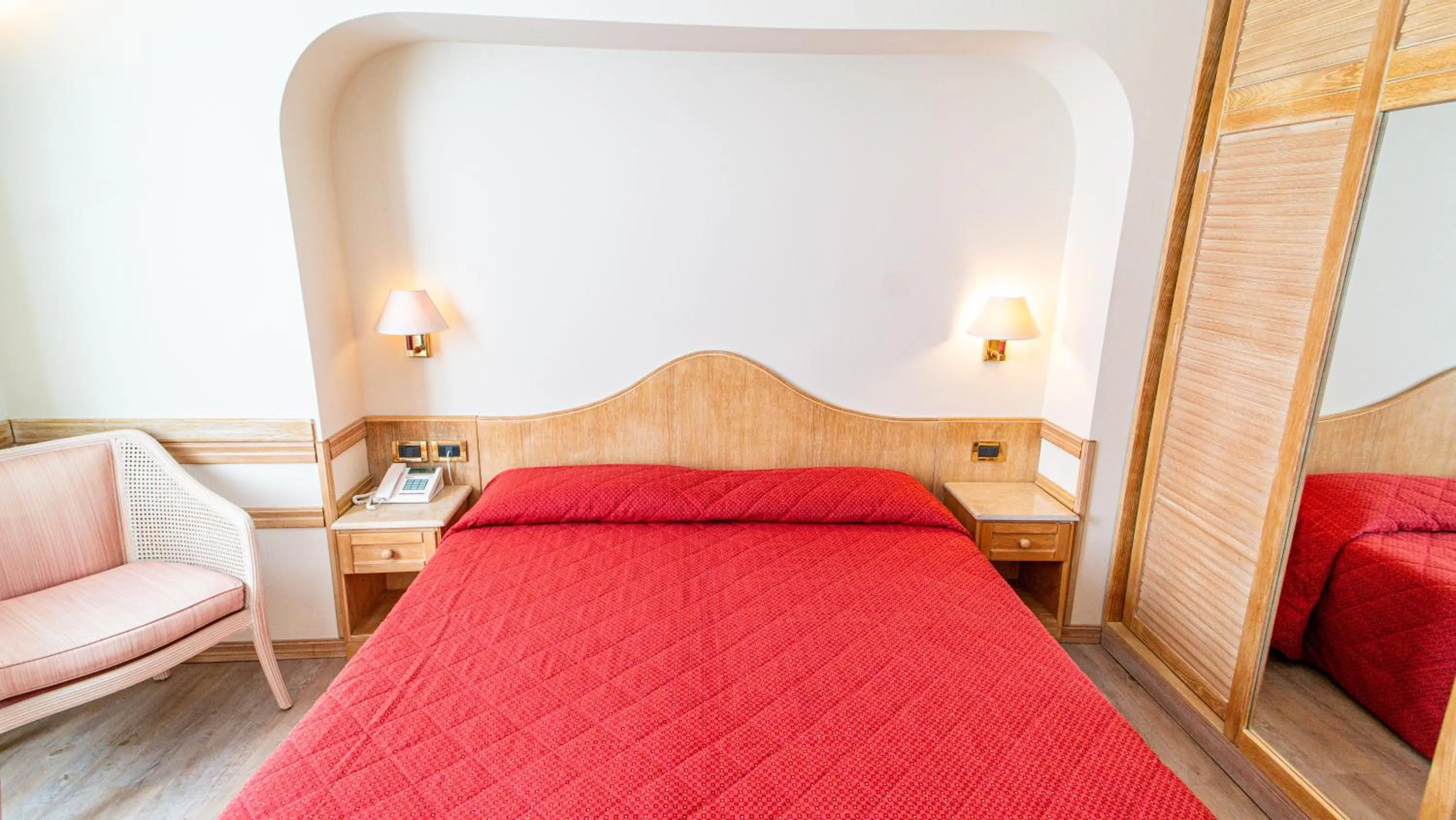 Bed in Bobby Executive