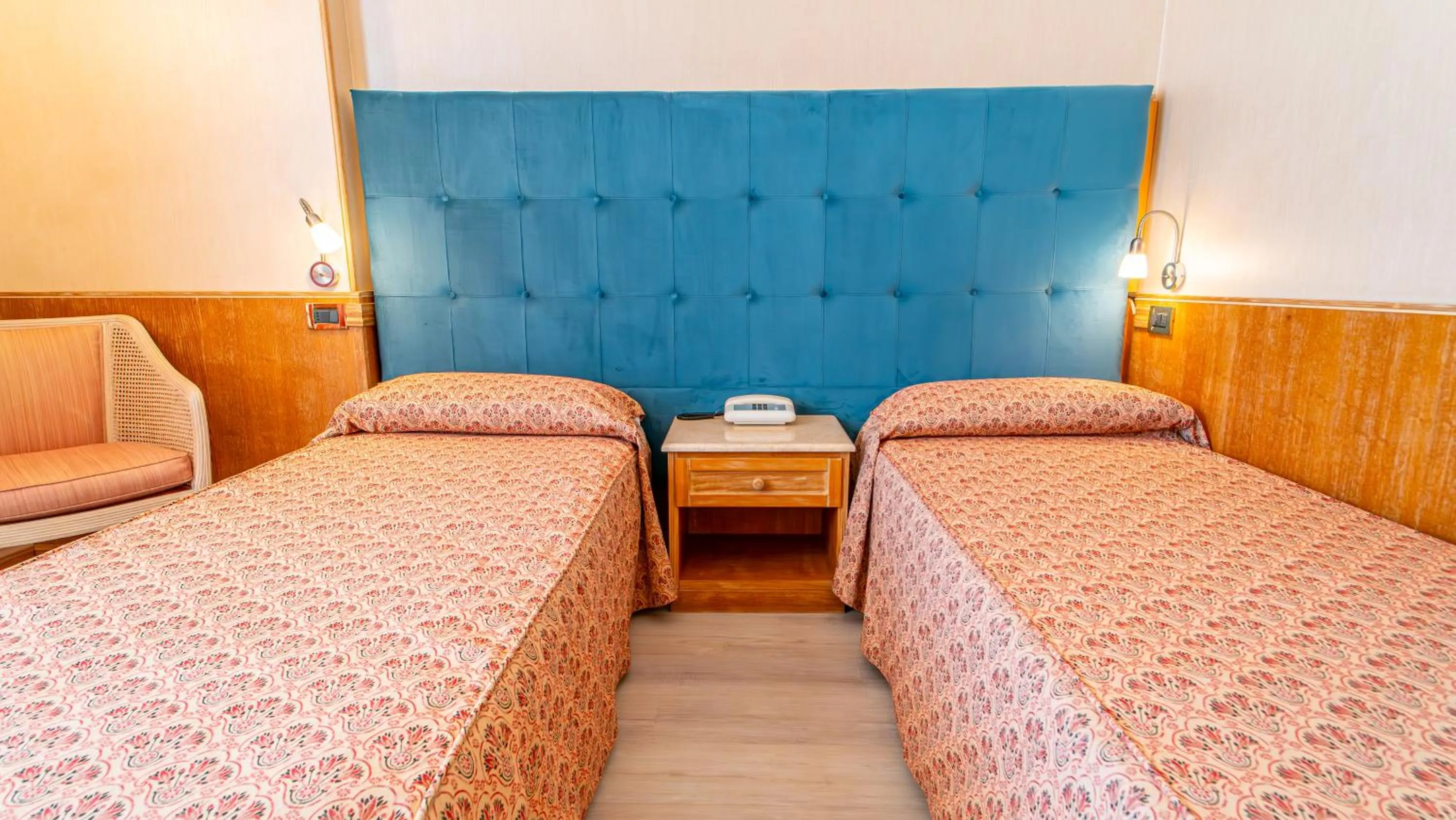 Bed in Bobby Executive