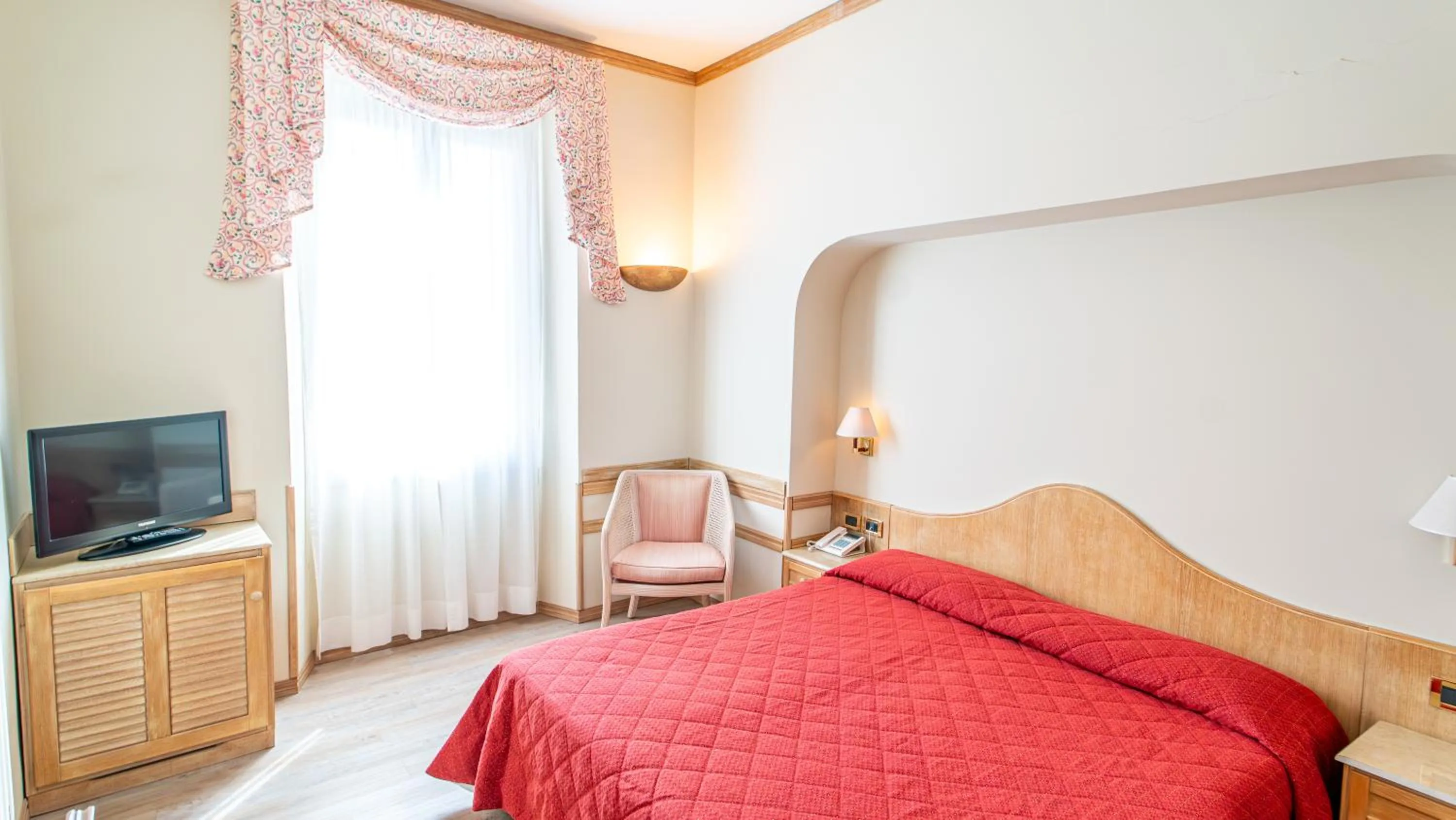 Bed in Bobby Executive