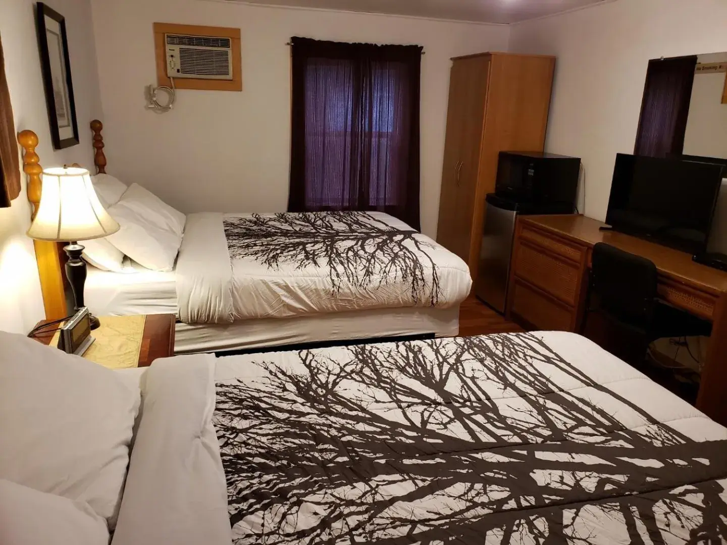 Deluxe Queen Room in Scoodic Motel Deluxe Queen Room in Scoodic Motel