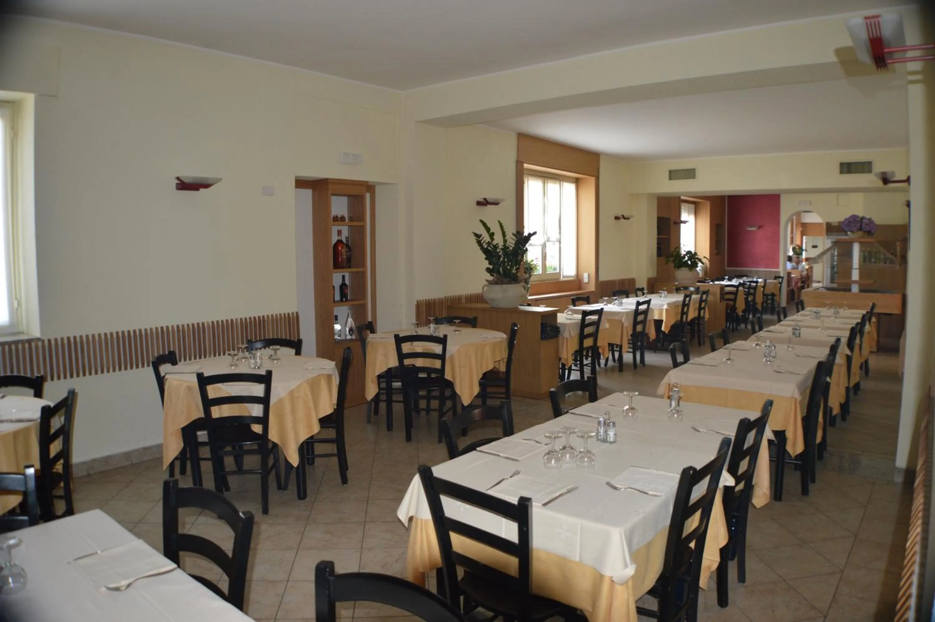 Restaurant/places to eat in Sempione Hotel Malpensa