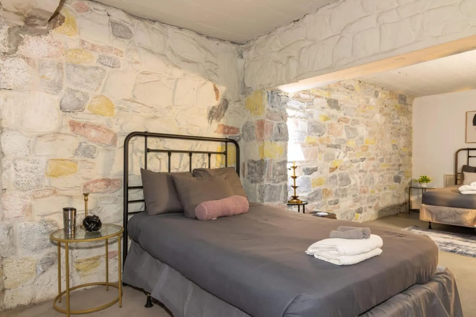 Bed in Royal in Columbus- Midtown Columbus Castle