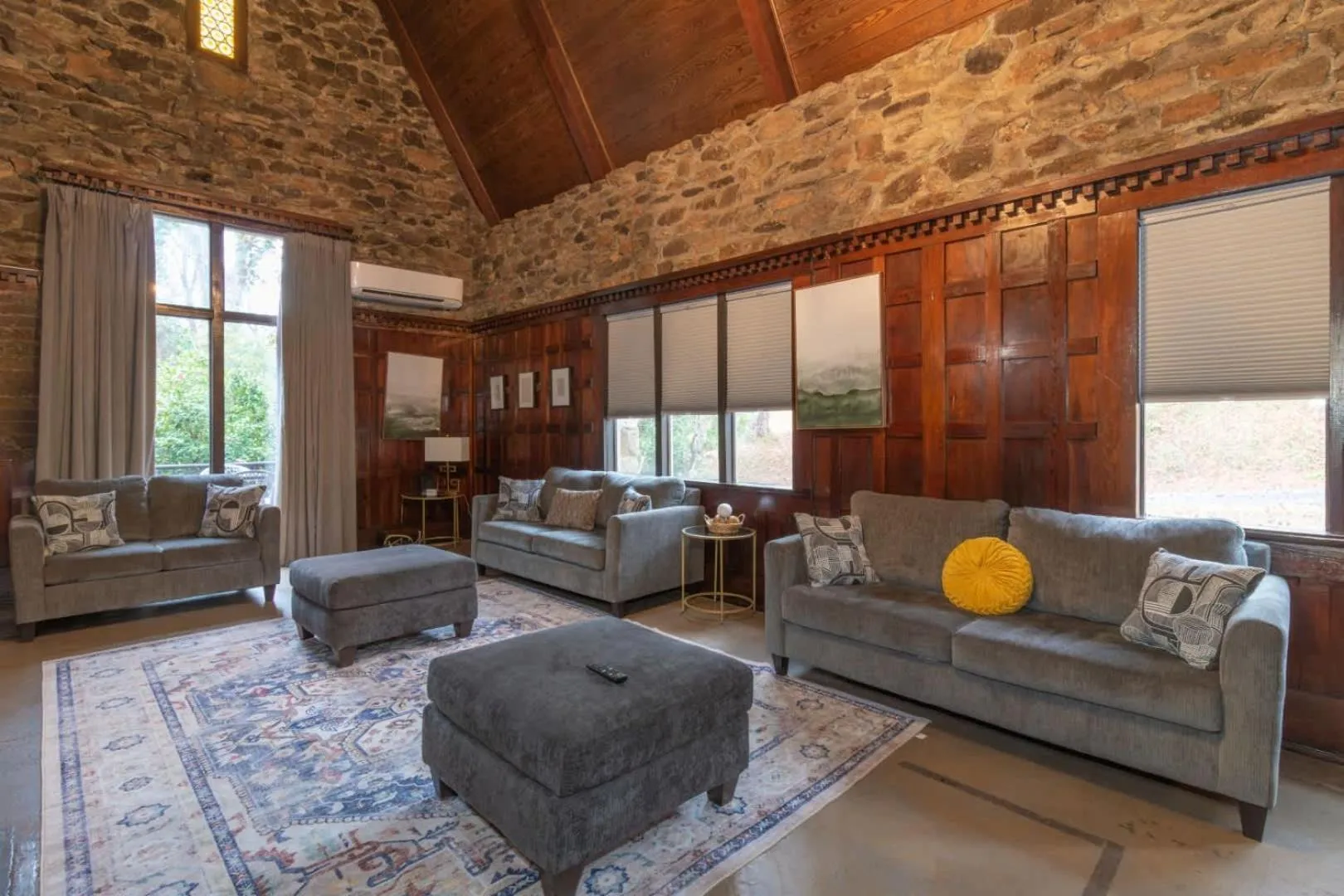 Royal in Columbus- Midtown Columbus Castle