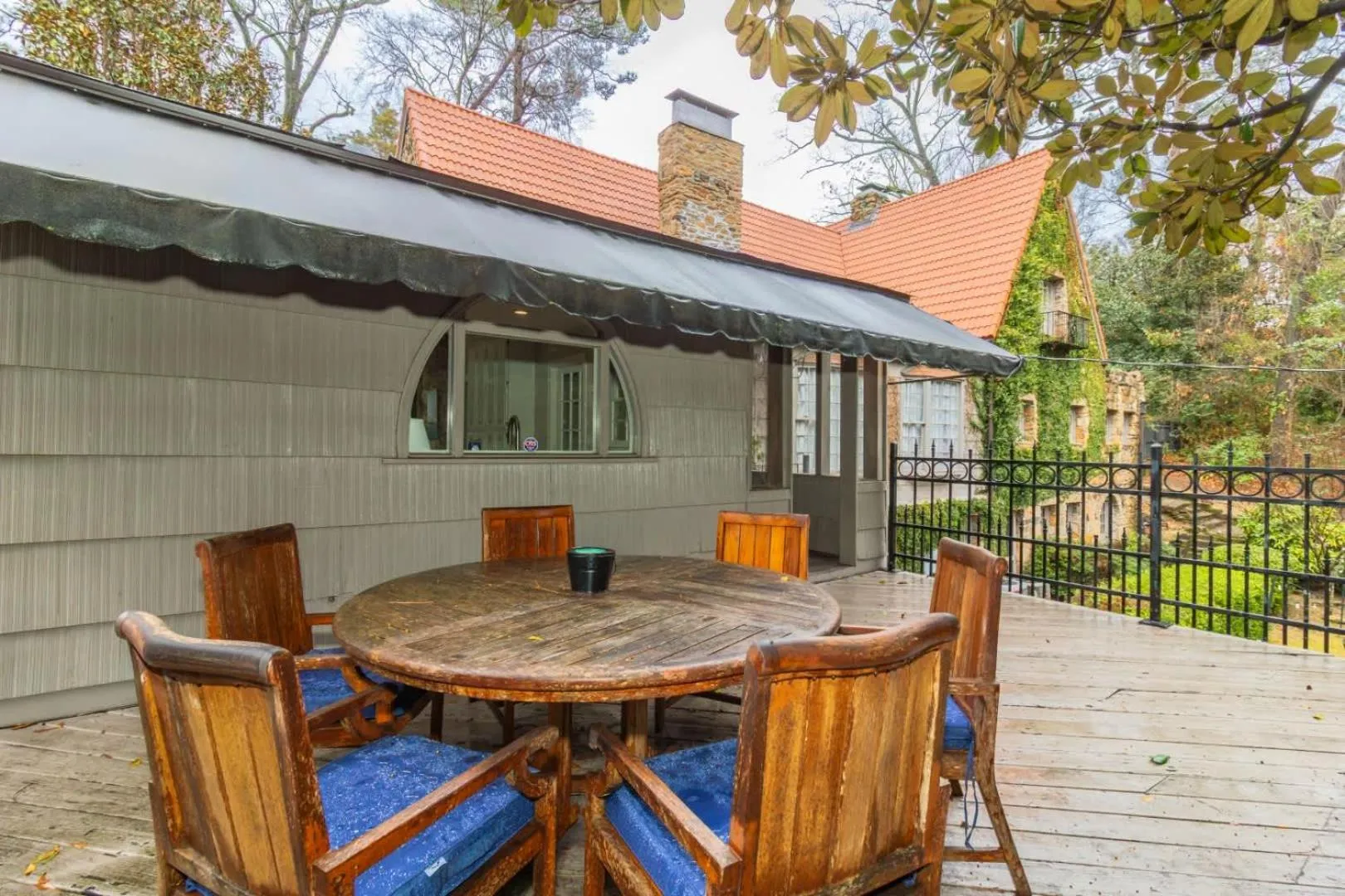 Royal in Columbus- Midtown Columbus Castle