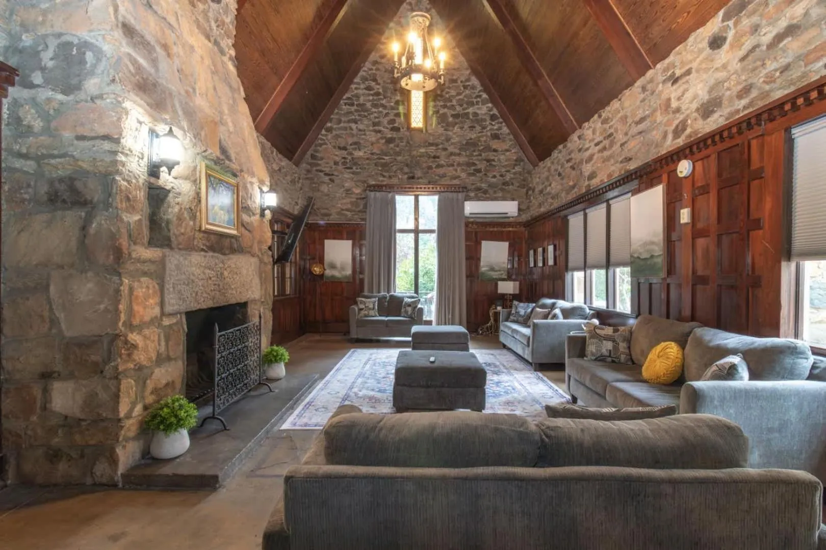 Royal in Columbus- Midtown Columbus Castle