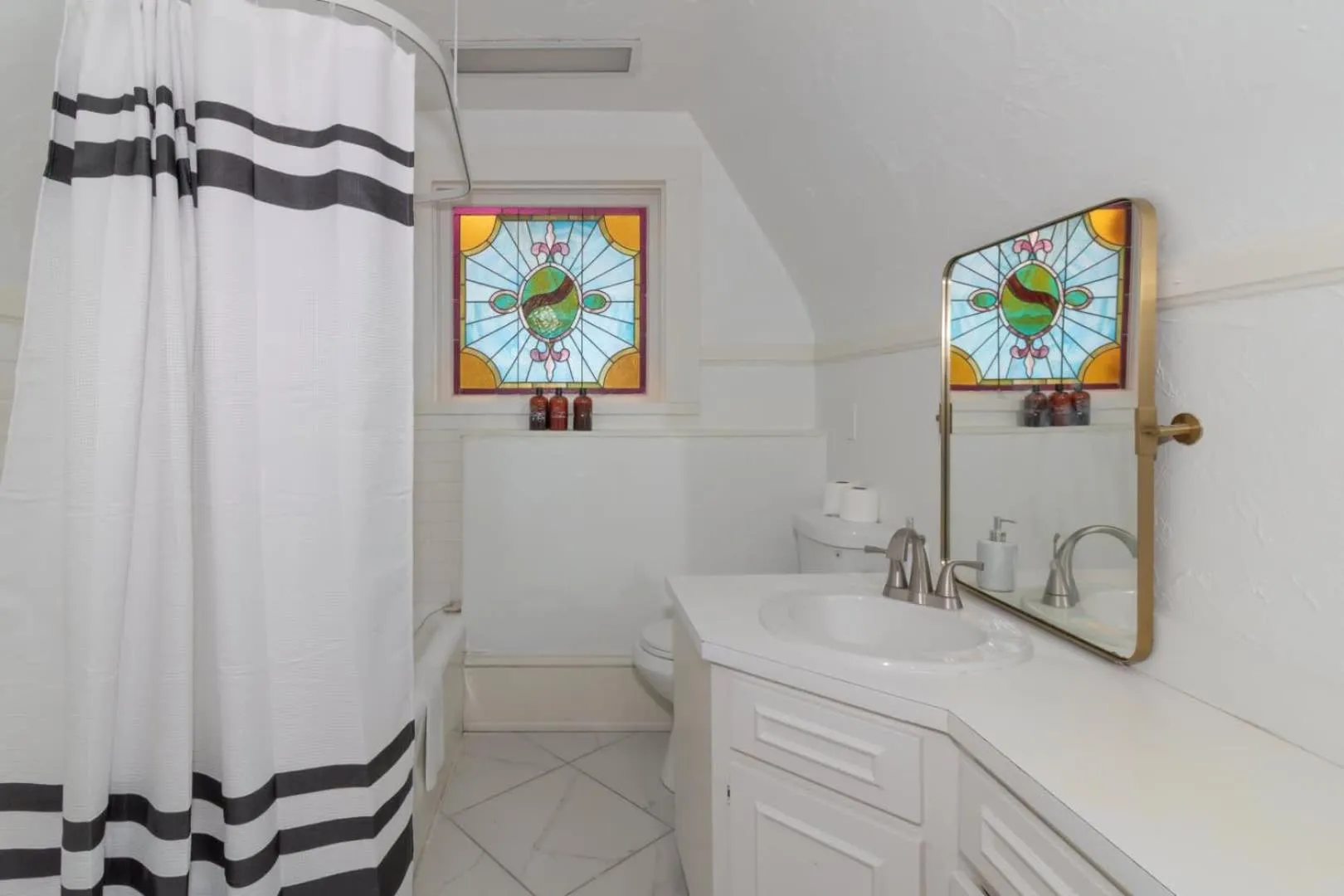 Royal in Columbus- Midtown Columbus Castle