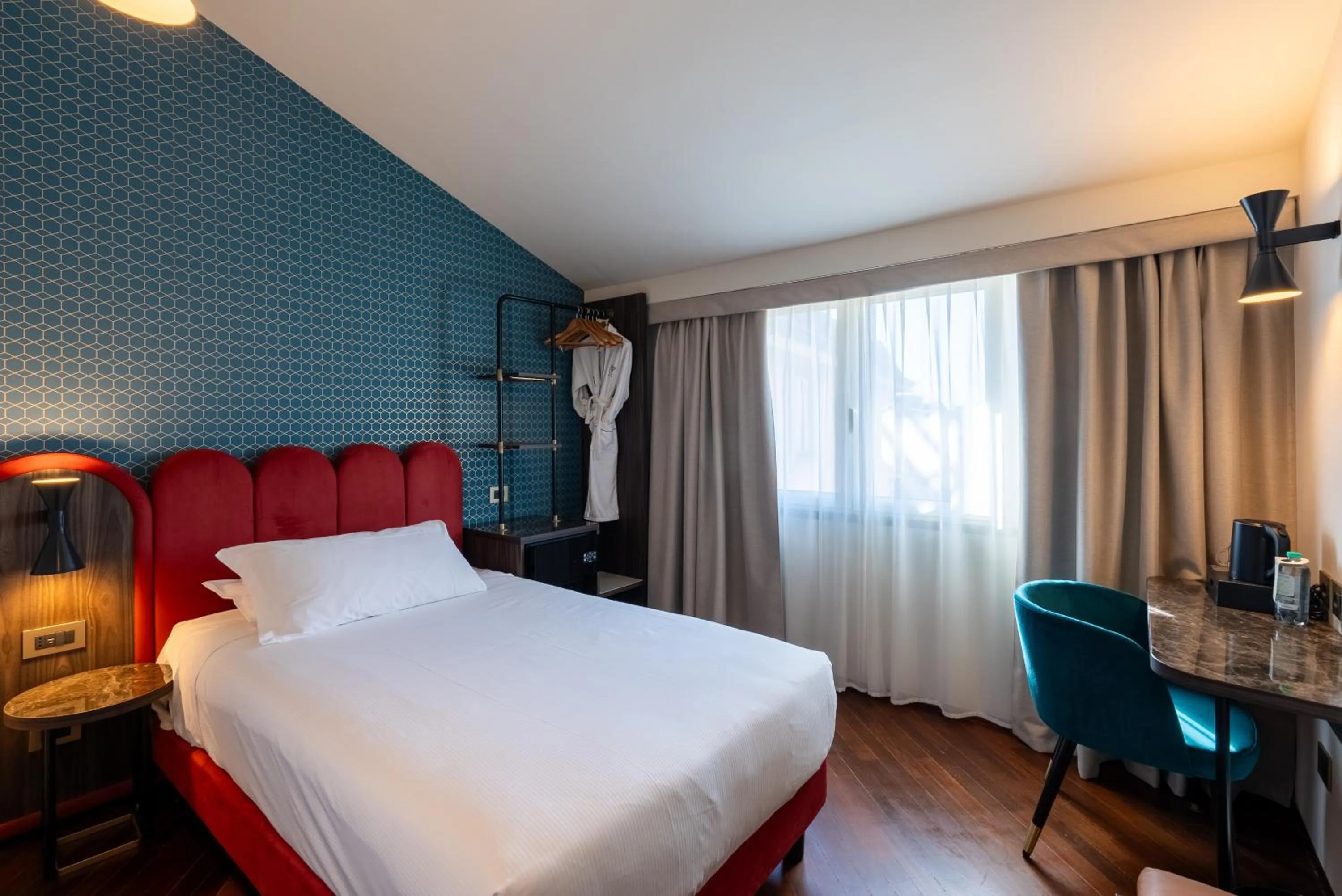 Bedroom, Bed in Hotel Regina