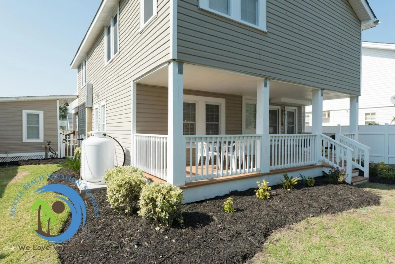 Property building in Cg Cottage Down