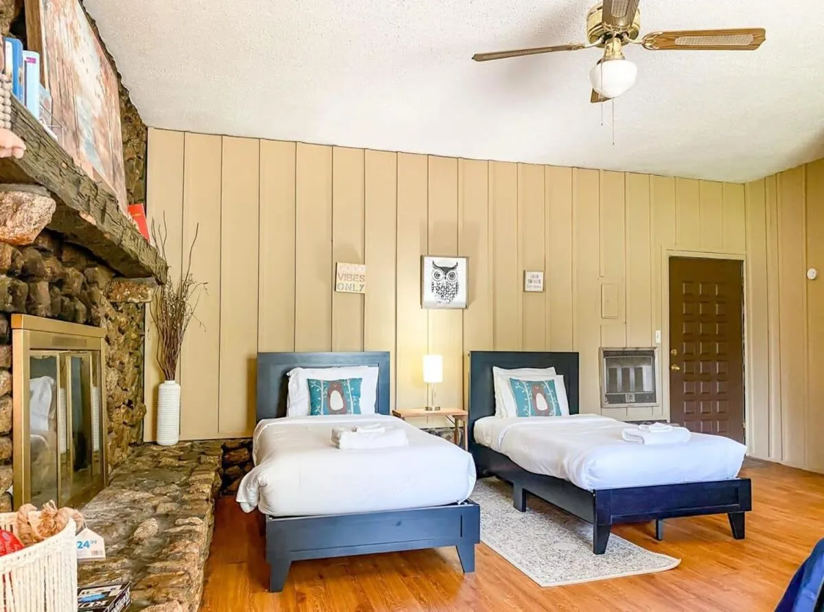 Bed in Near Space Center- Mahan Splashdown