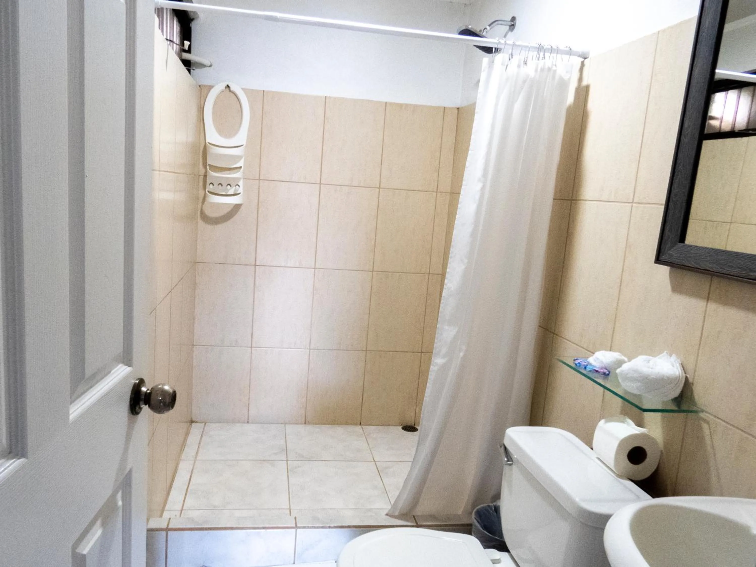 Toilet in Coati Arenal Lodge