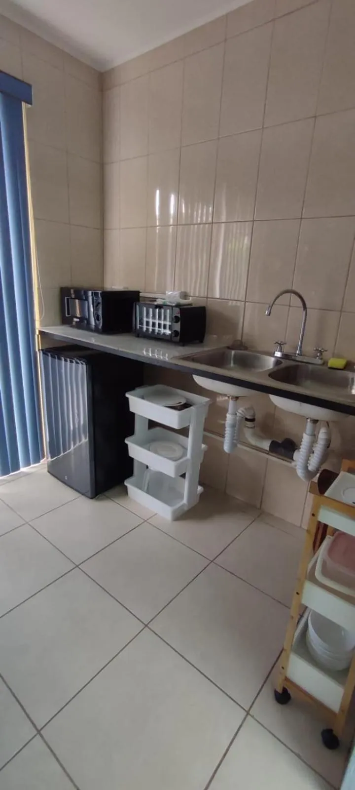 Kitchen or kitchenette in Coati Arenal Lodge