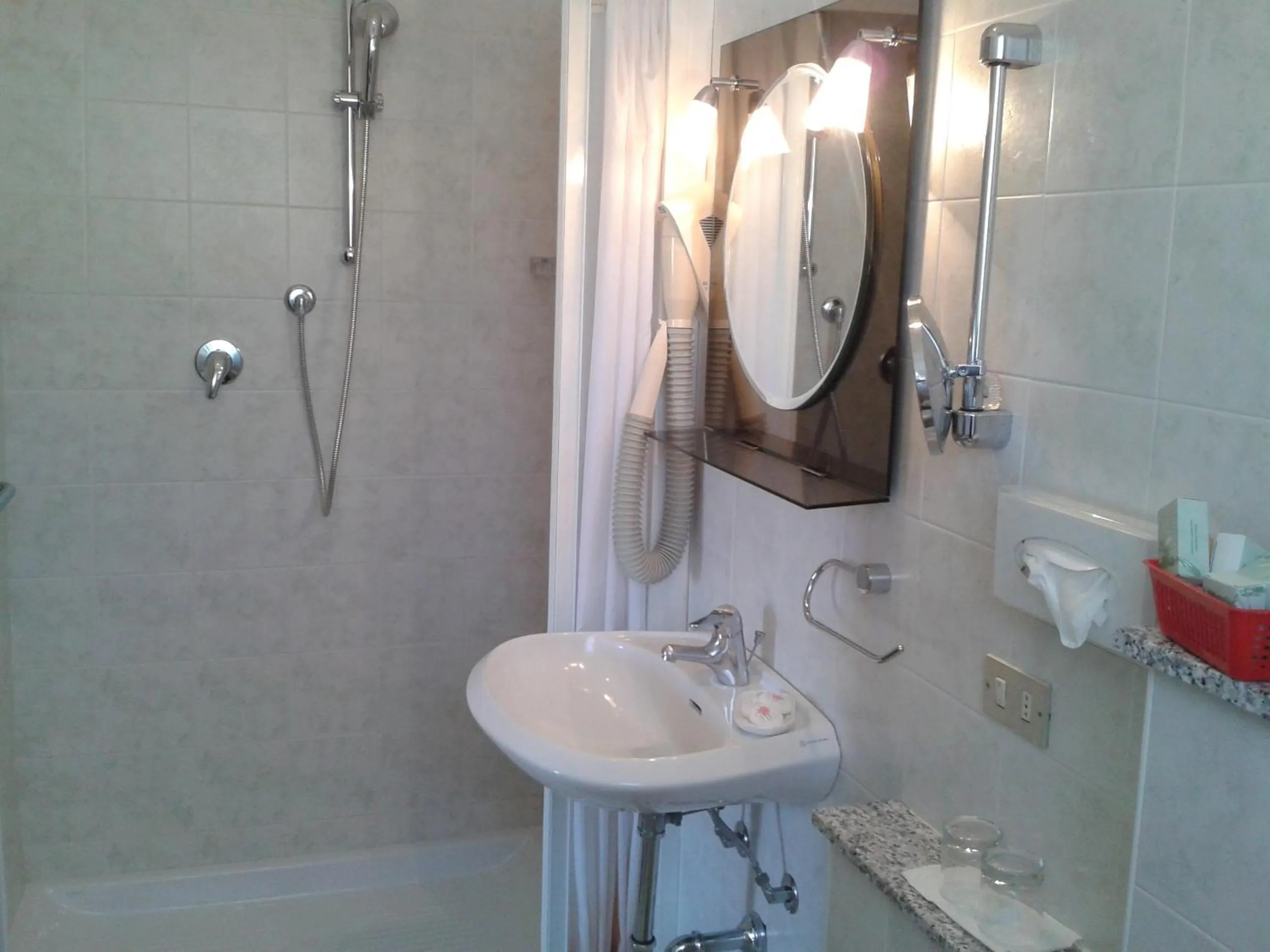 Bathroom in Hotel Garden Ristorante