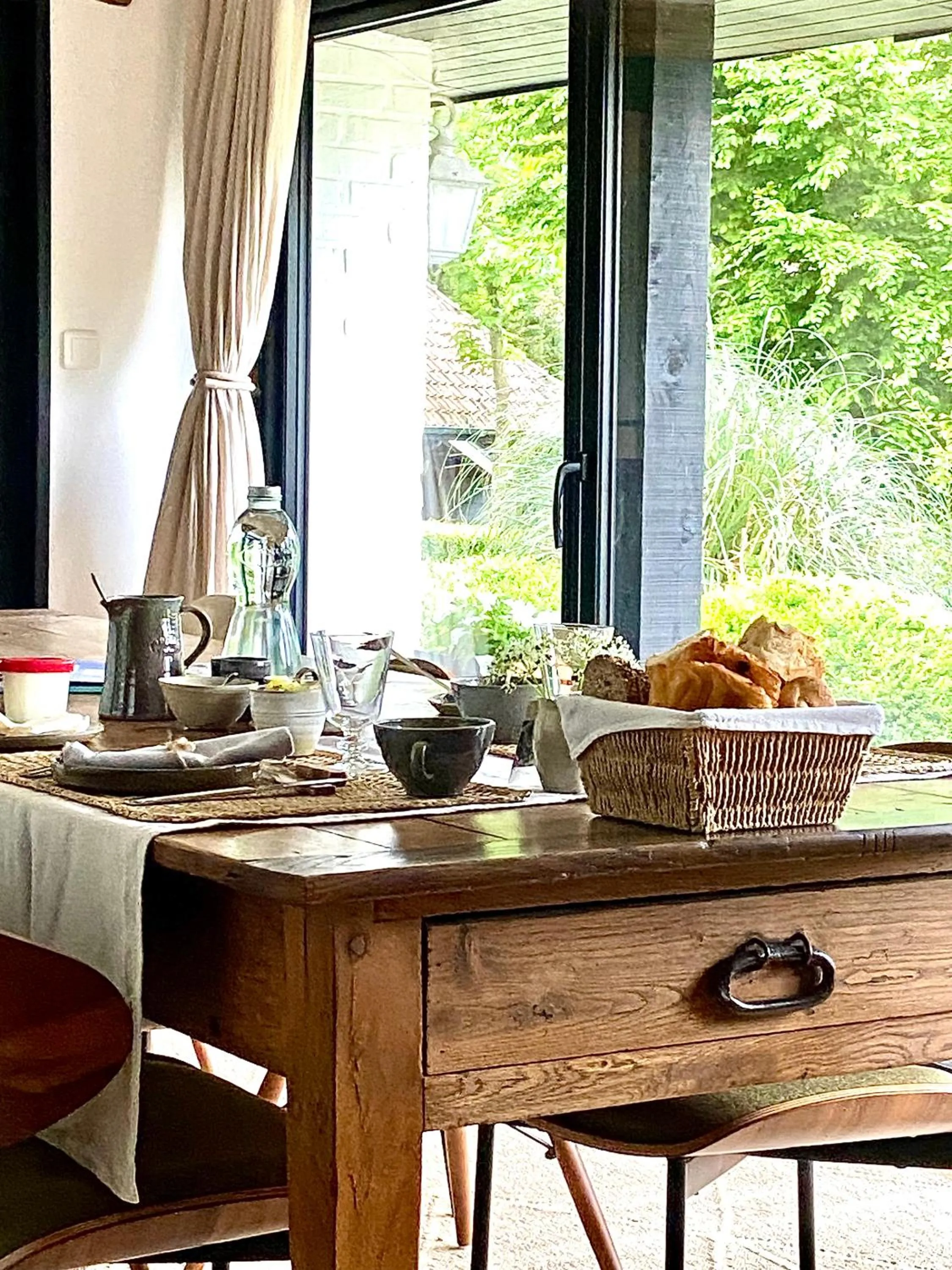 Breakfast in Un matin de mai, Côte d'Opale