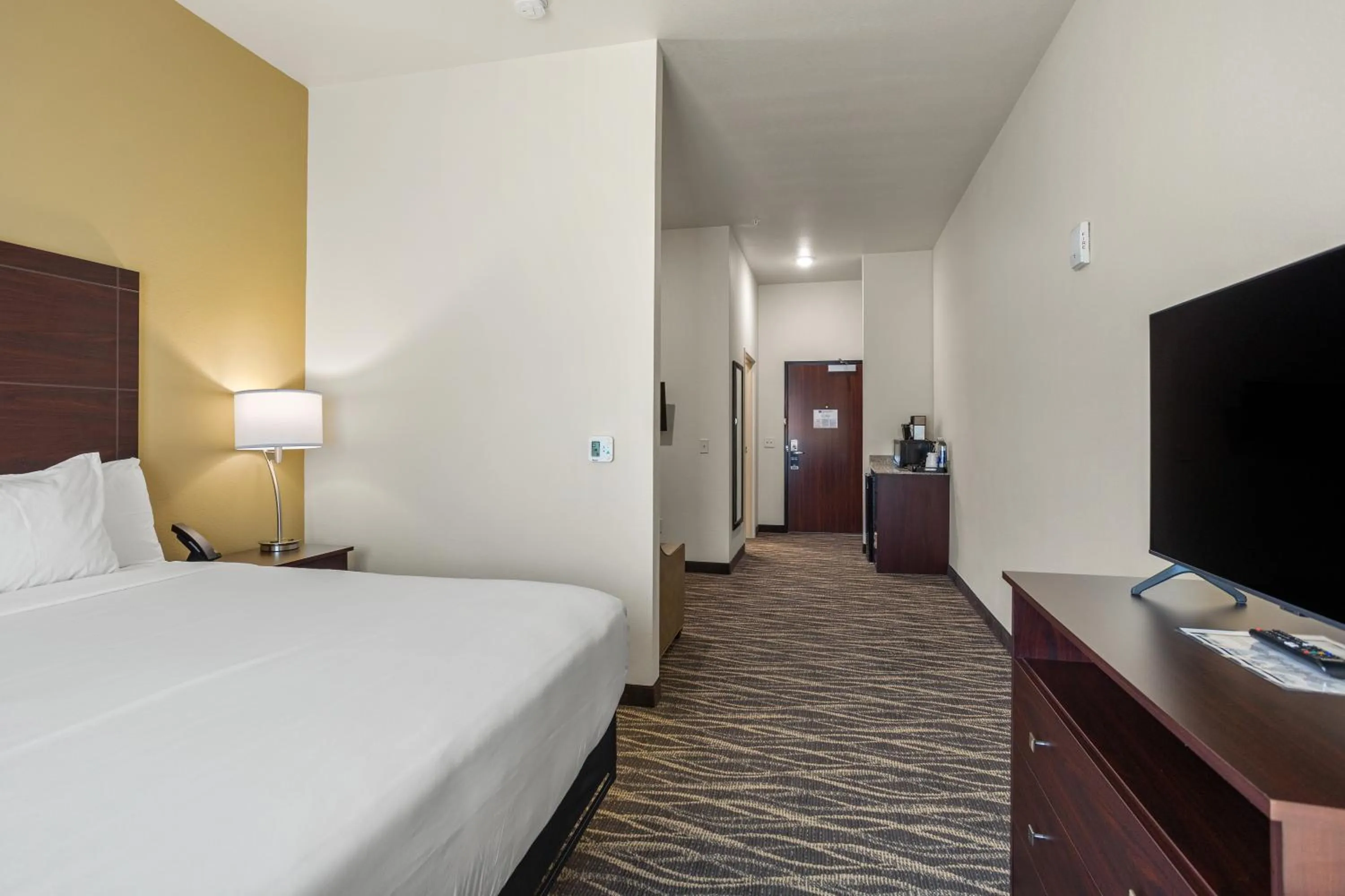 Bed in Cobblestone Hotel & Suites - De Pere Green Bay