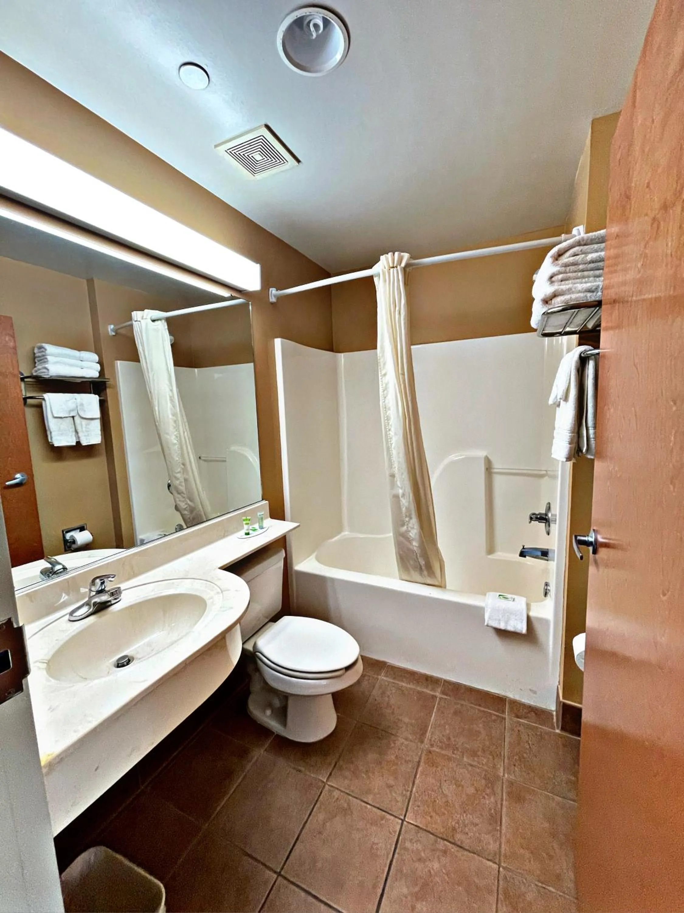 Bathroom in WELCOME INN & SUITES