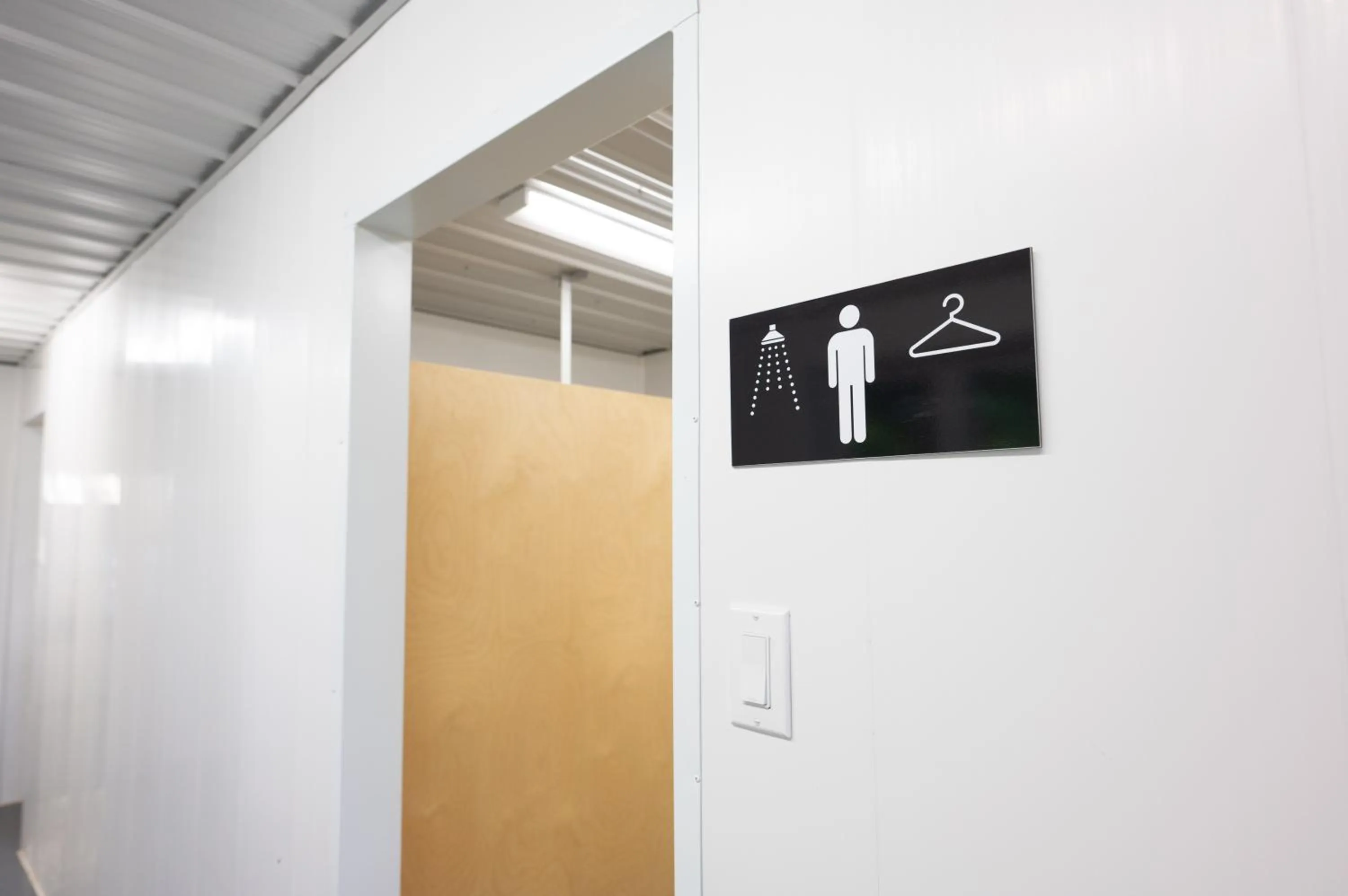 Shower in Station Chene rouge