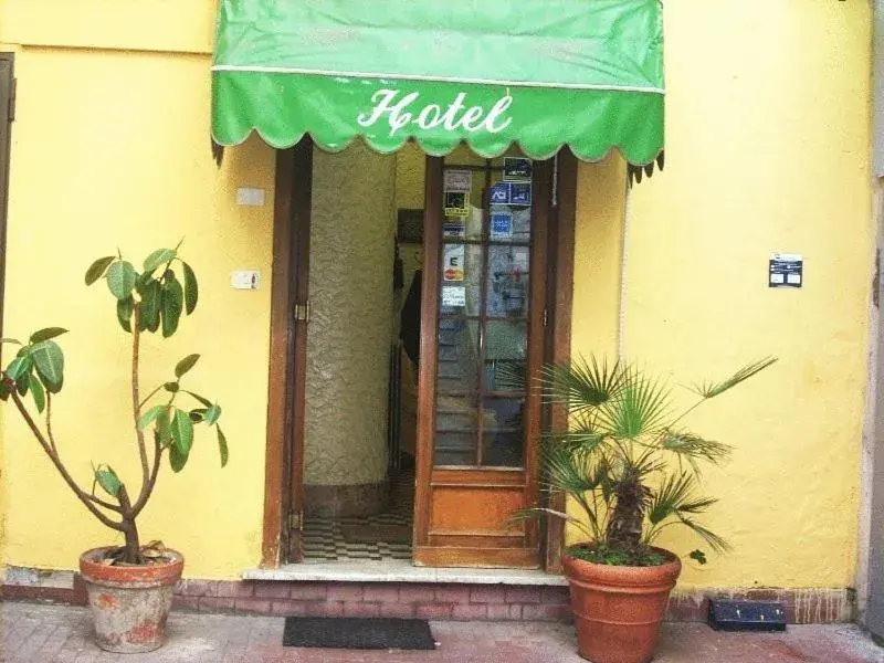 Facade/entrance in Hotel Casanova Facade/entrance in Hotel Casanova