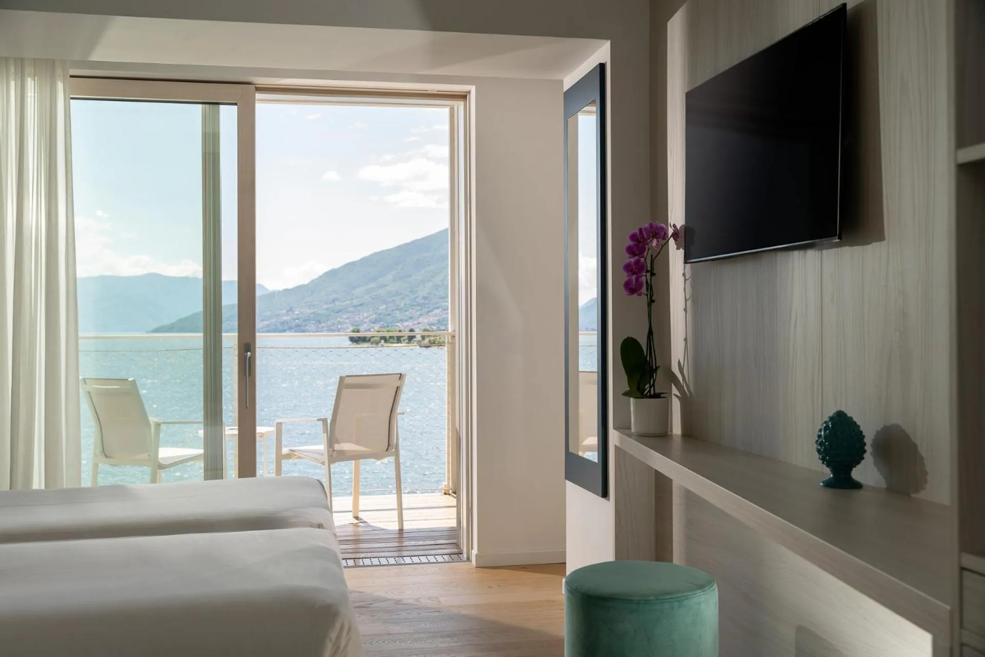 View (from property/room), Bed in Hotel Regina