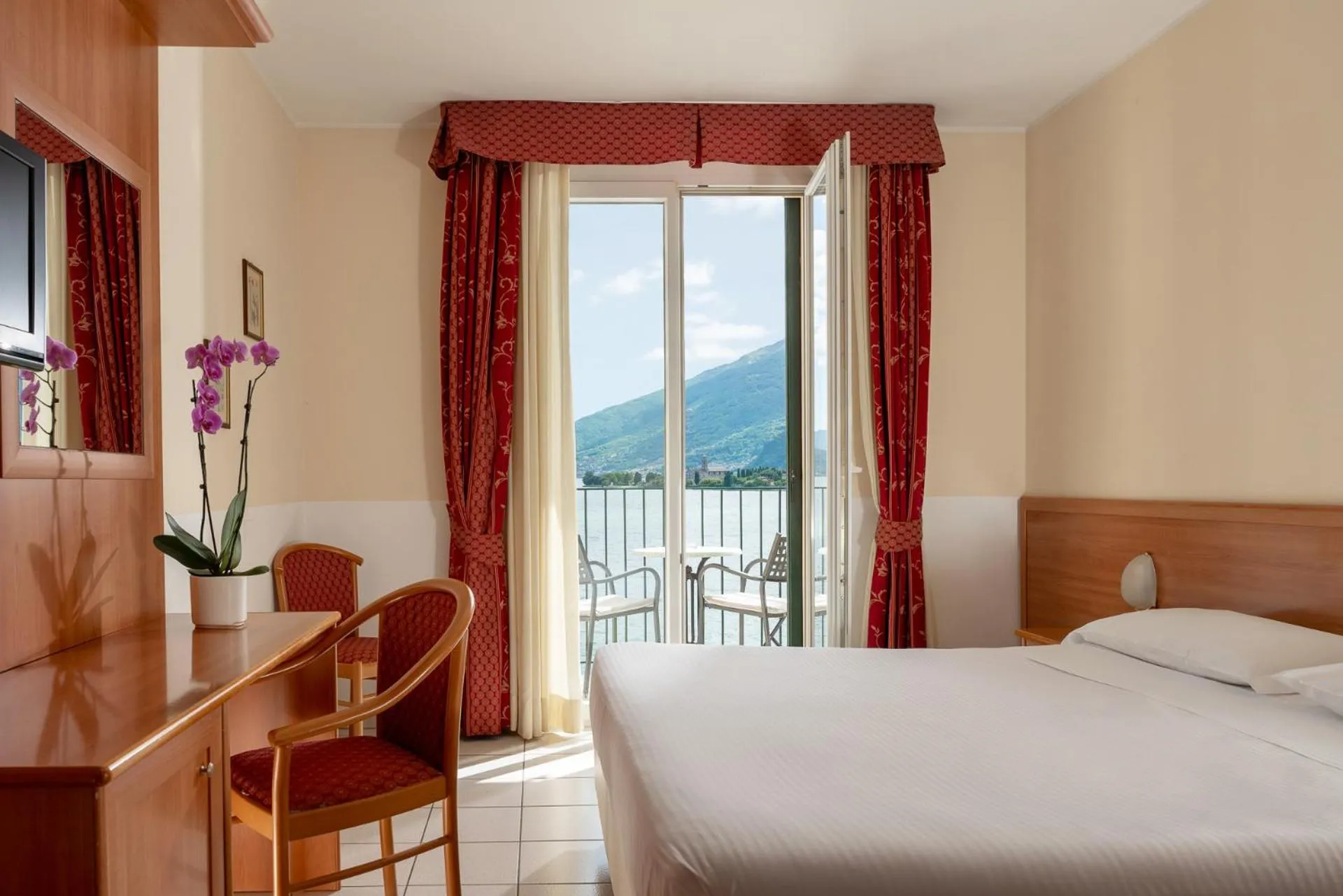 Bedroom, Bed in Hotel Regina