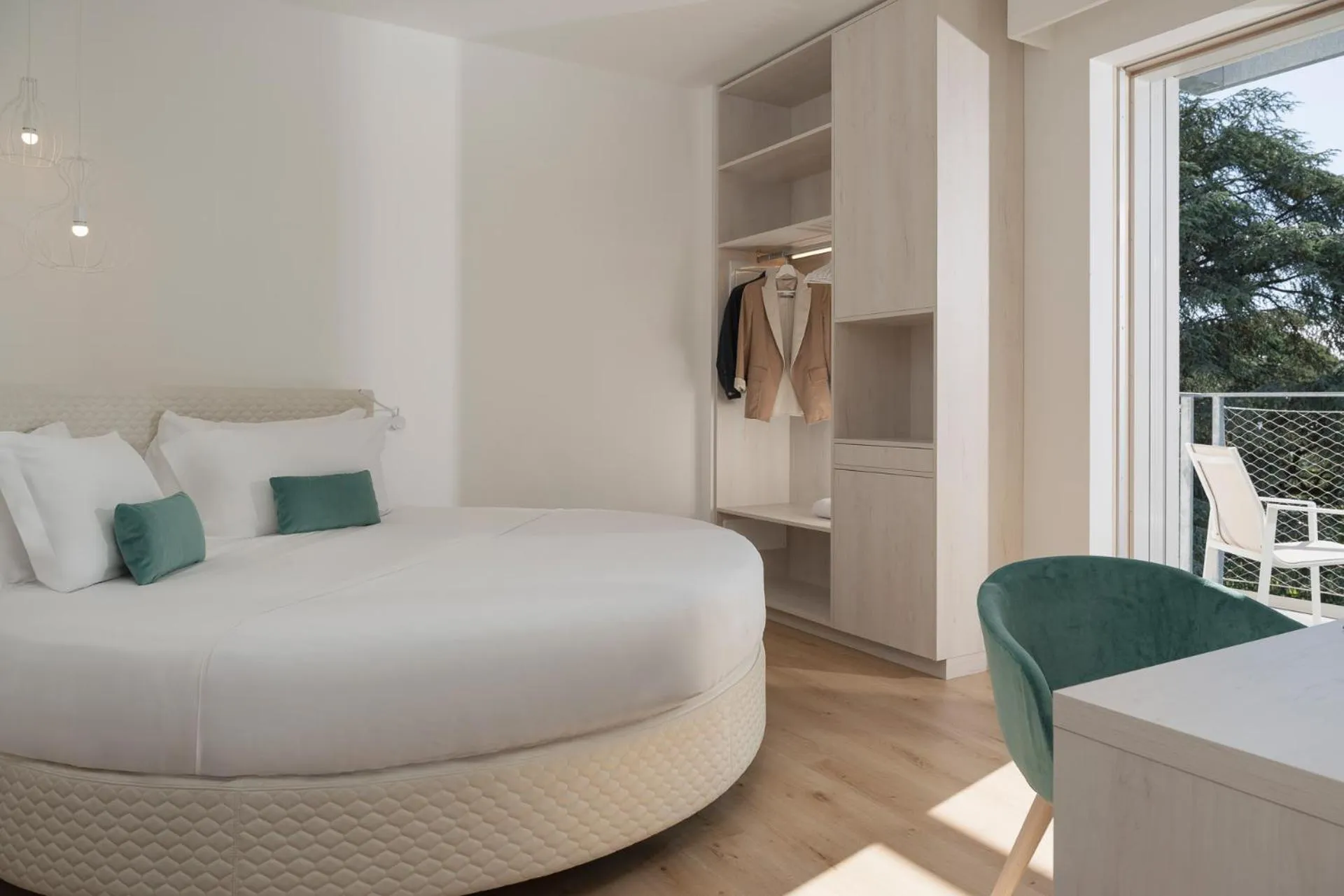 Bedroom, Bed in Hotel Regina