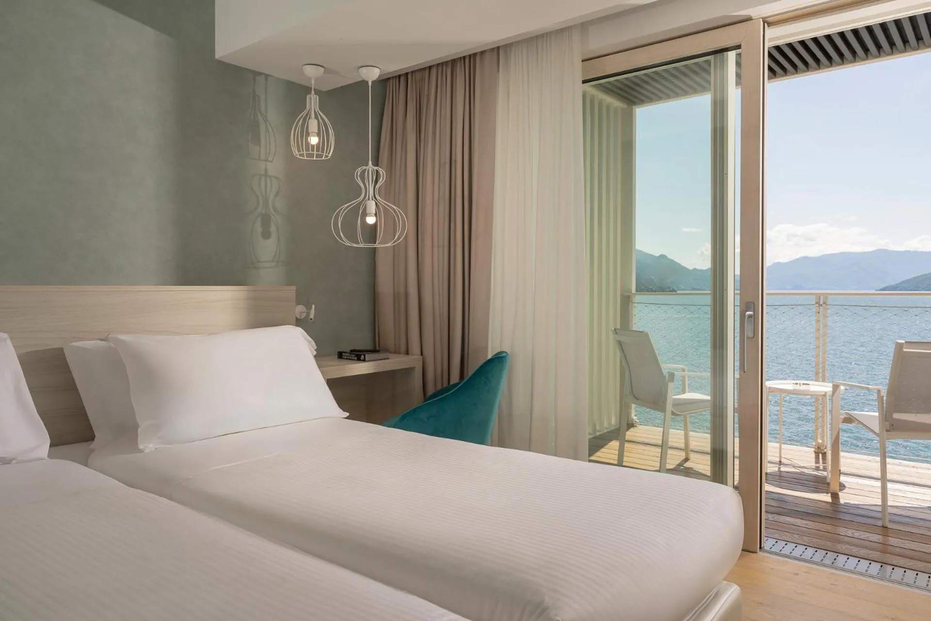 Bedroom, Bed in Hotel Regina