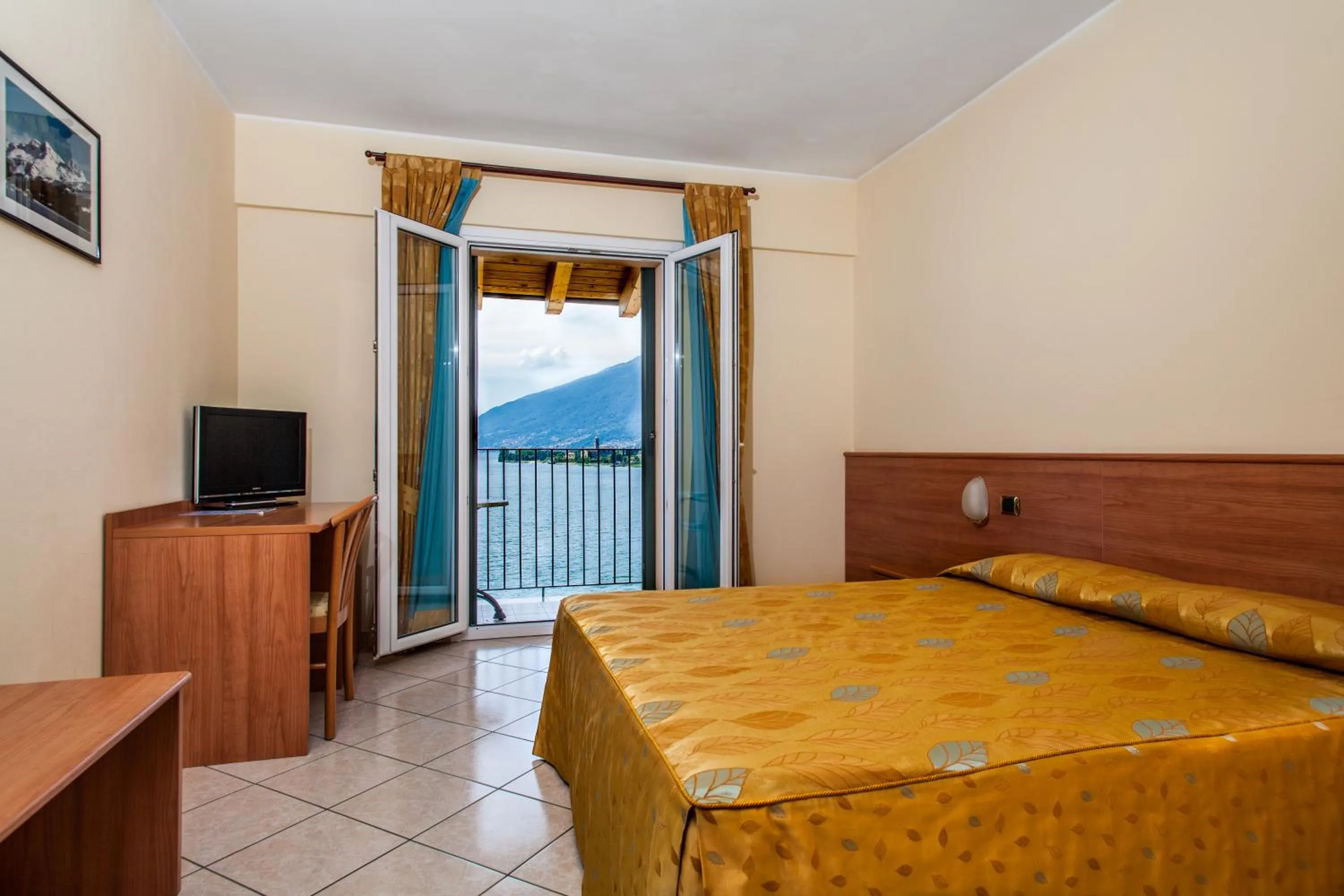 Bedroom, Bed in Hotel Regina