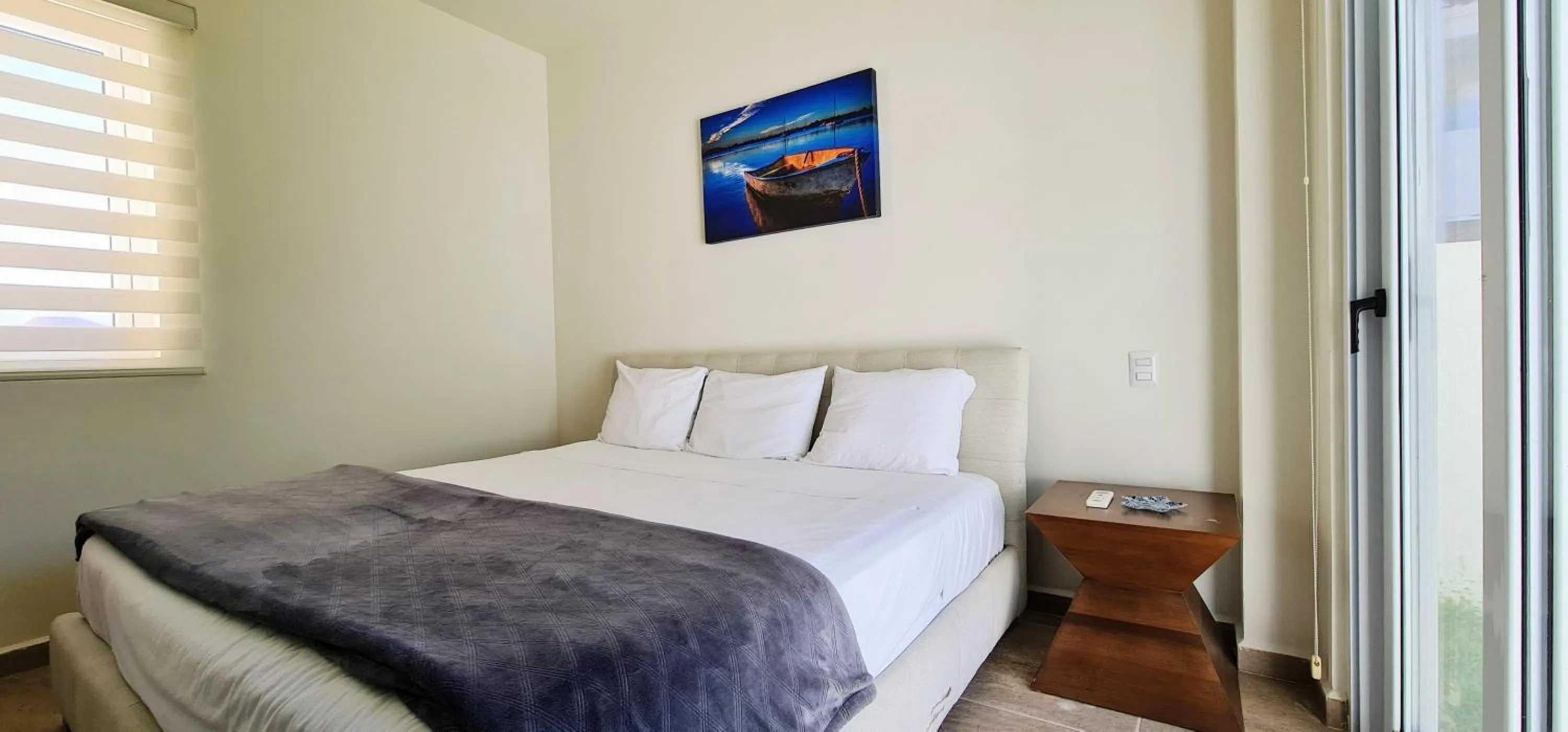 Bedroom, Bed in CASA REYES Stunning Rooftop Oceanview