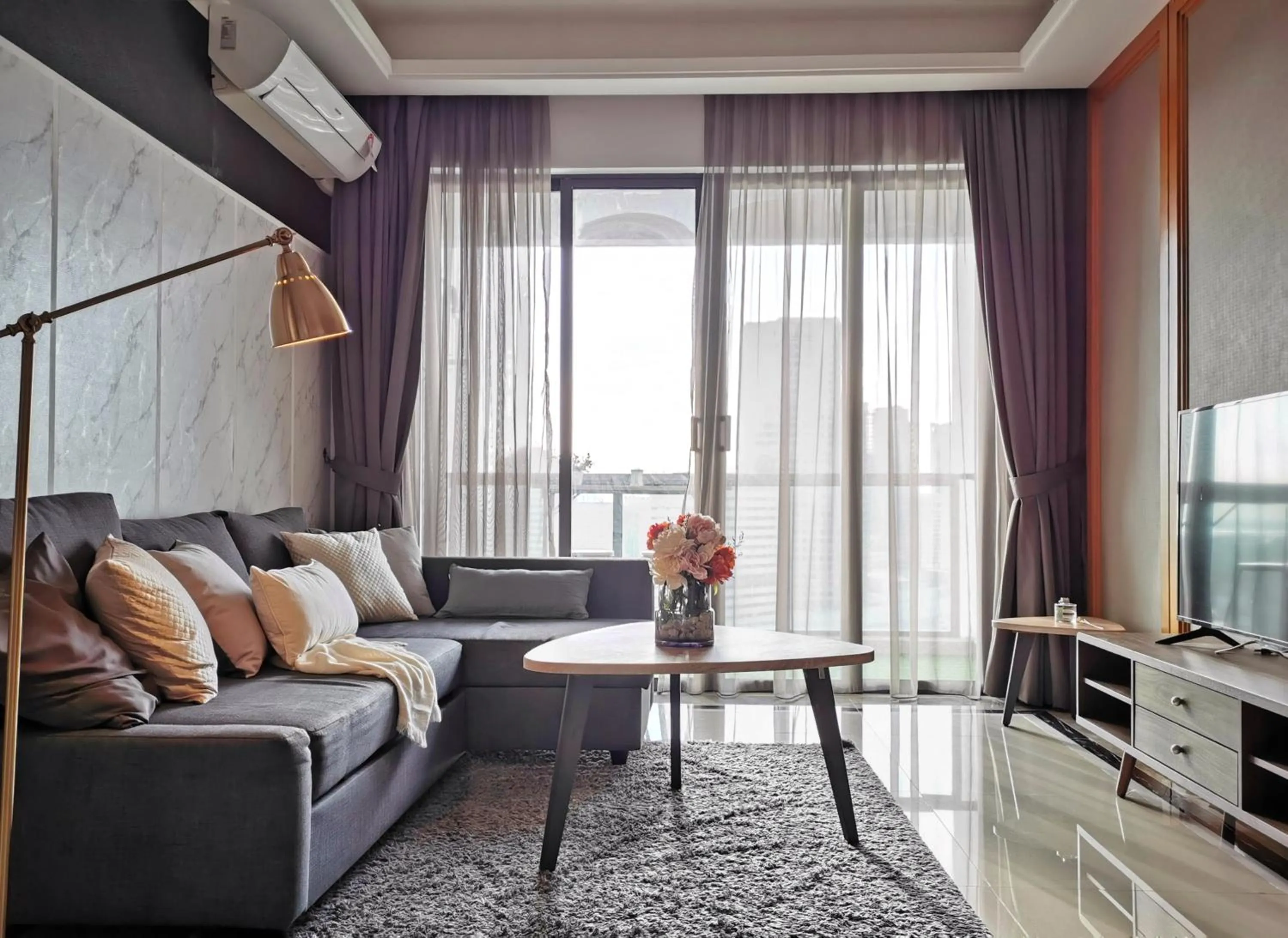 TV and multimedia in Yussy Homestay at R&F Princess Cove