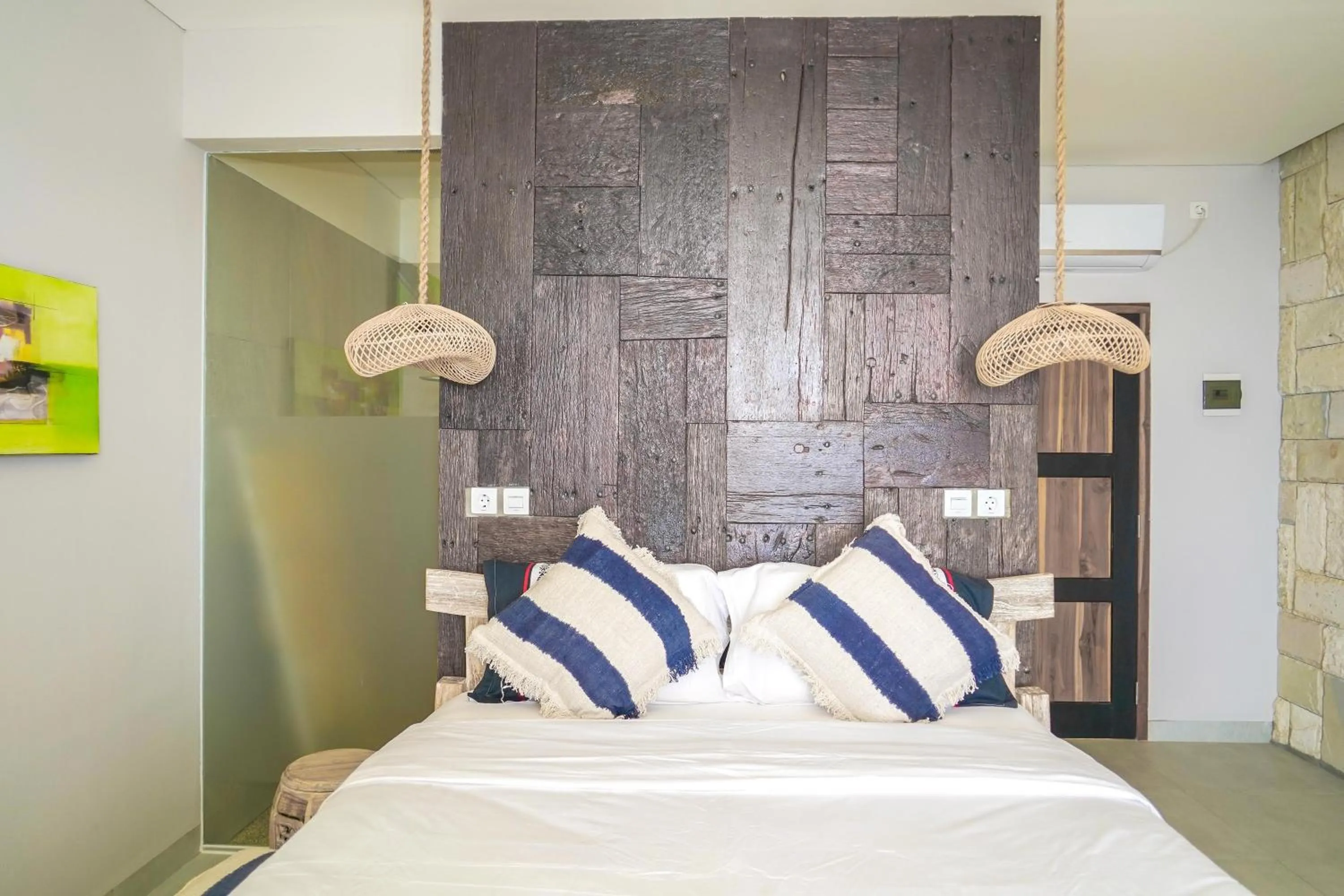 Bed in Theodor at Labuan Bajo