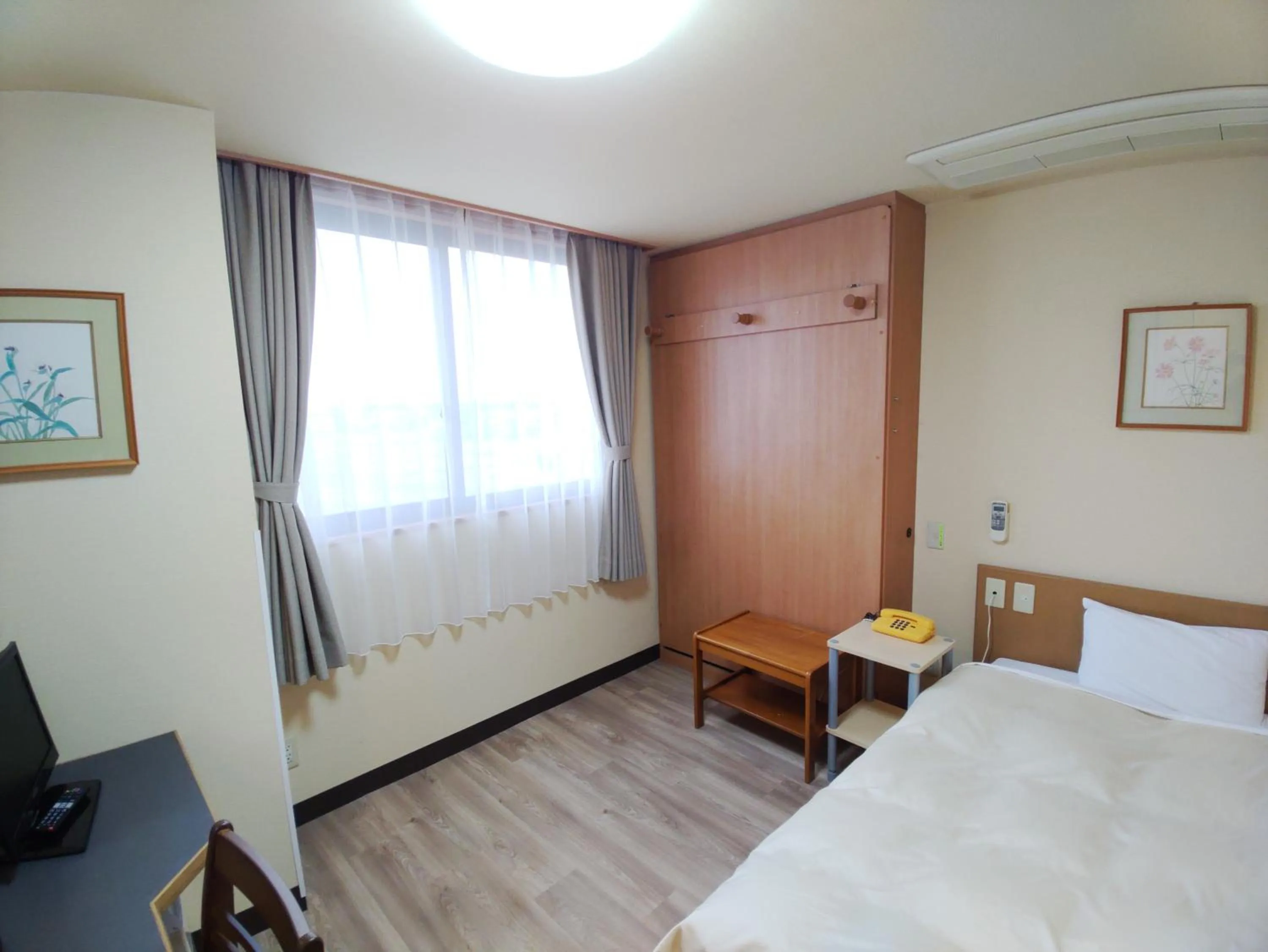 Photo of the whole room, Bed in Hotel Hakusan Hills