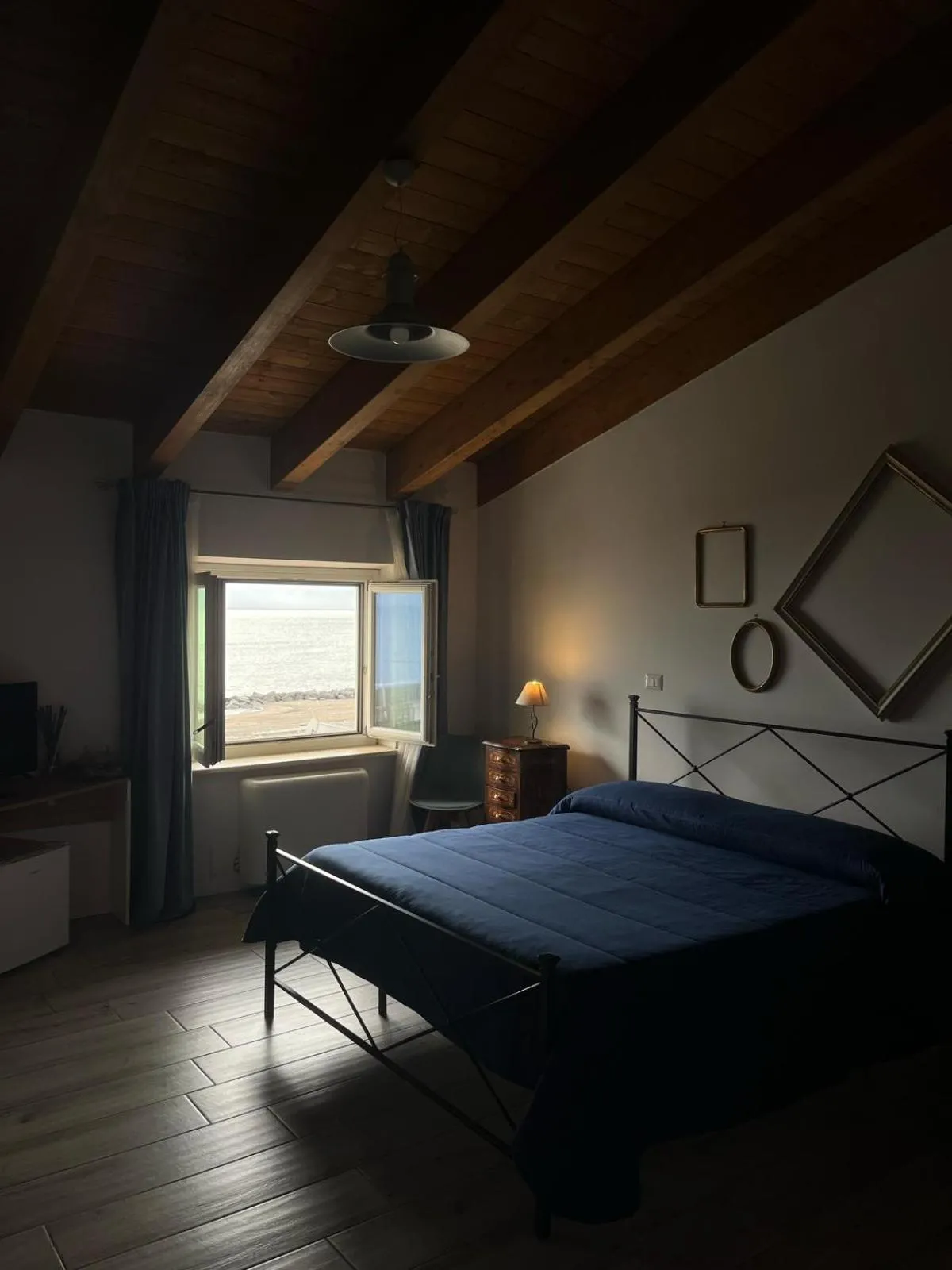 Bed in Nottola B&B
