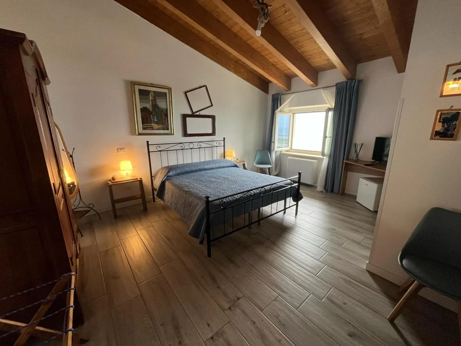 Bed in Nottola B&B