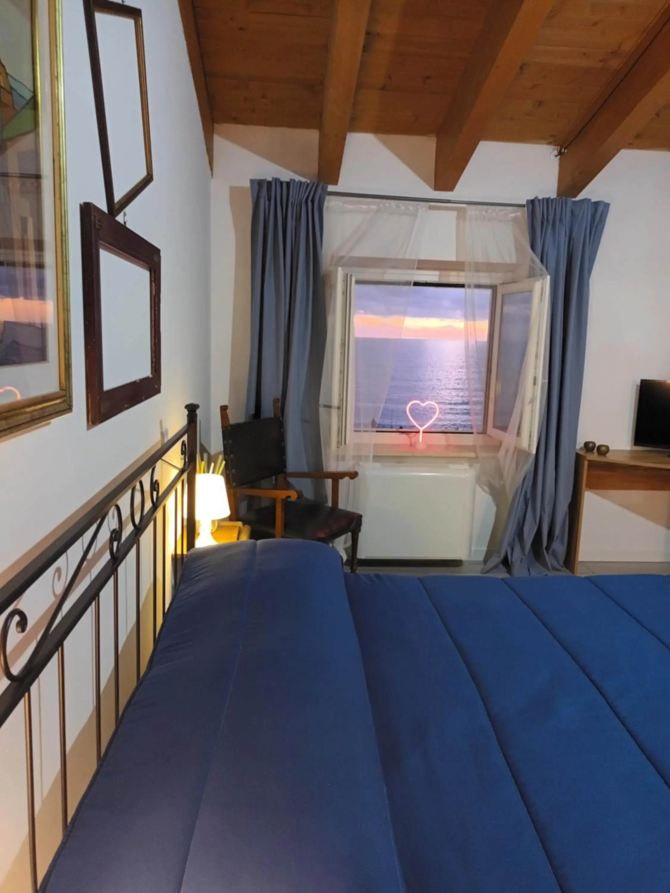 Bed in Nottola B&B