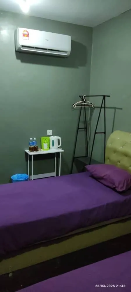 Photo of the whole room, Bed in Hotel Oasis