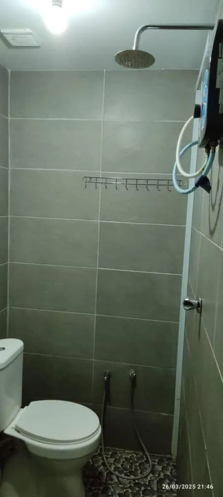 Shower in Hotel Oasis