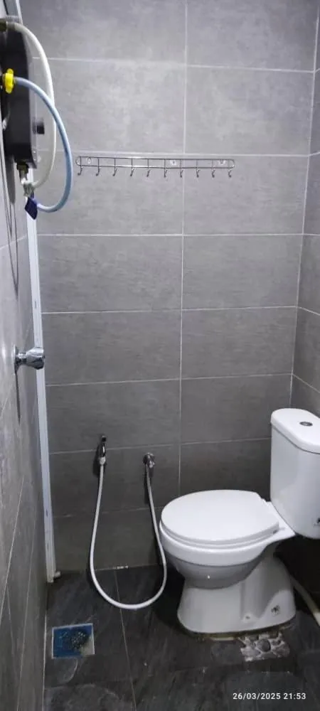 Shower in Hotel Oasis